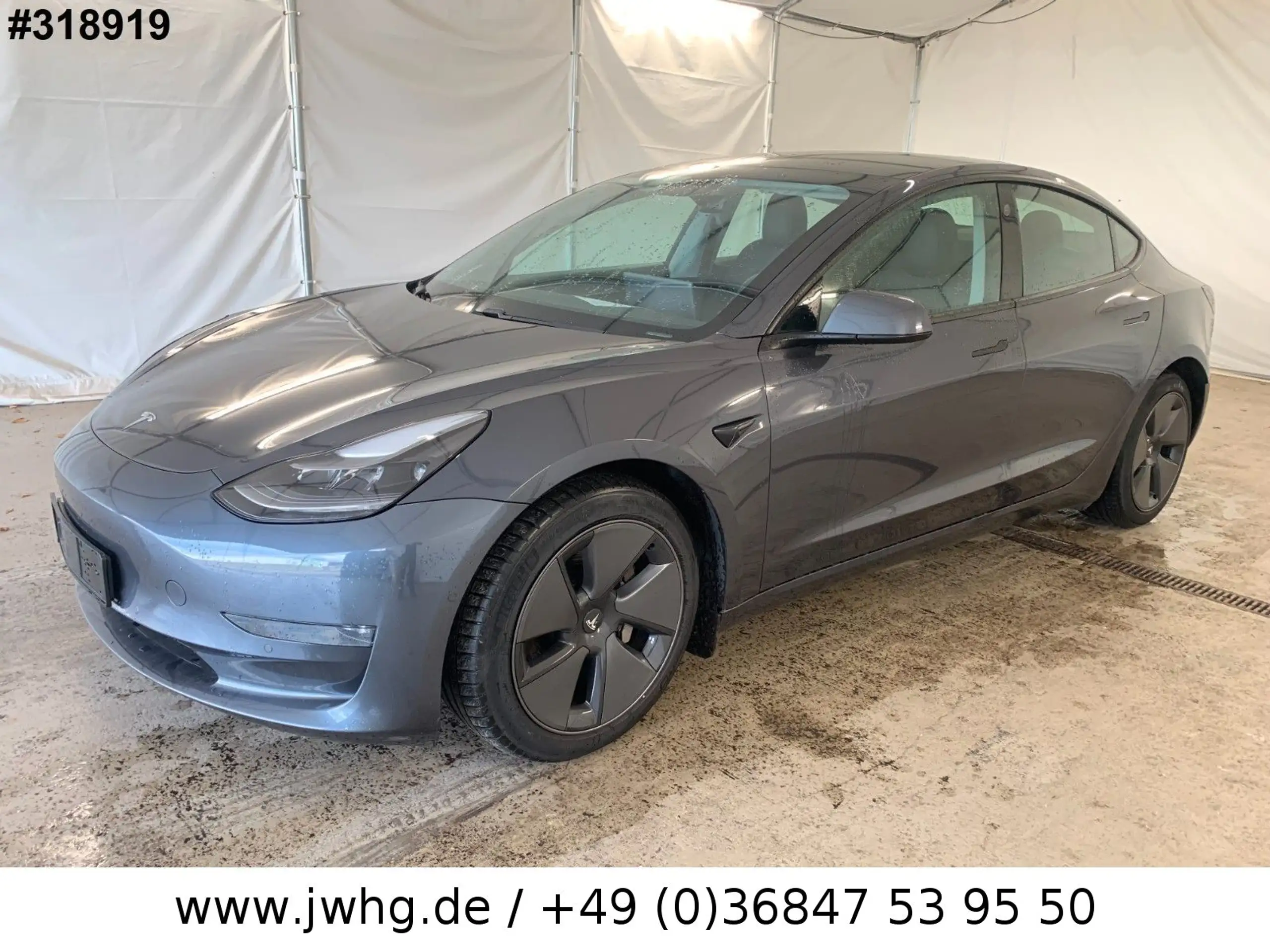 Tesla - Model 3