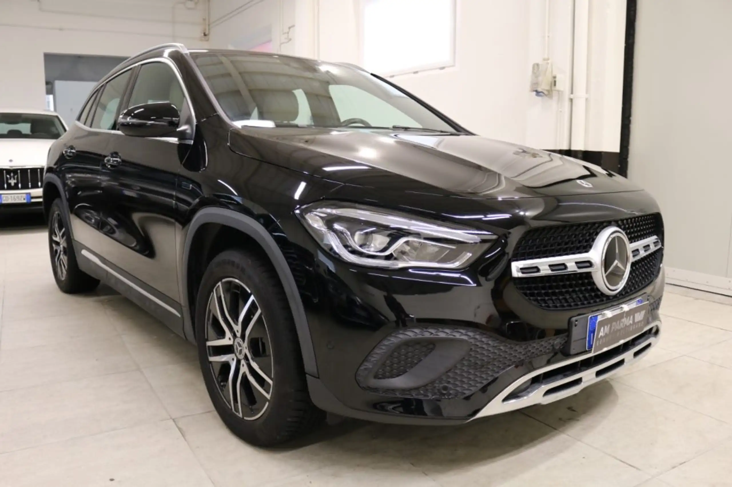 Mercedes-Benz - GLA 250