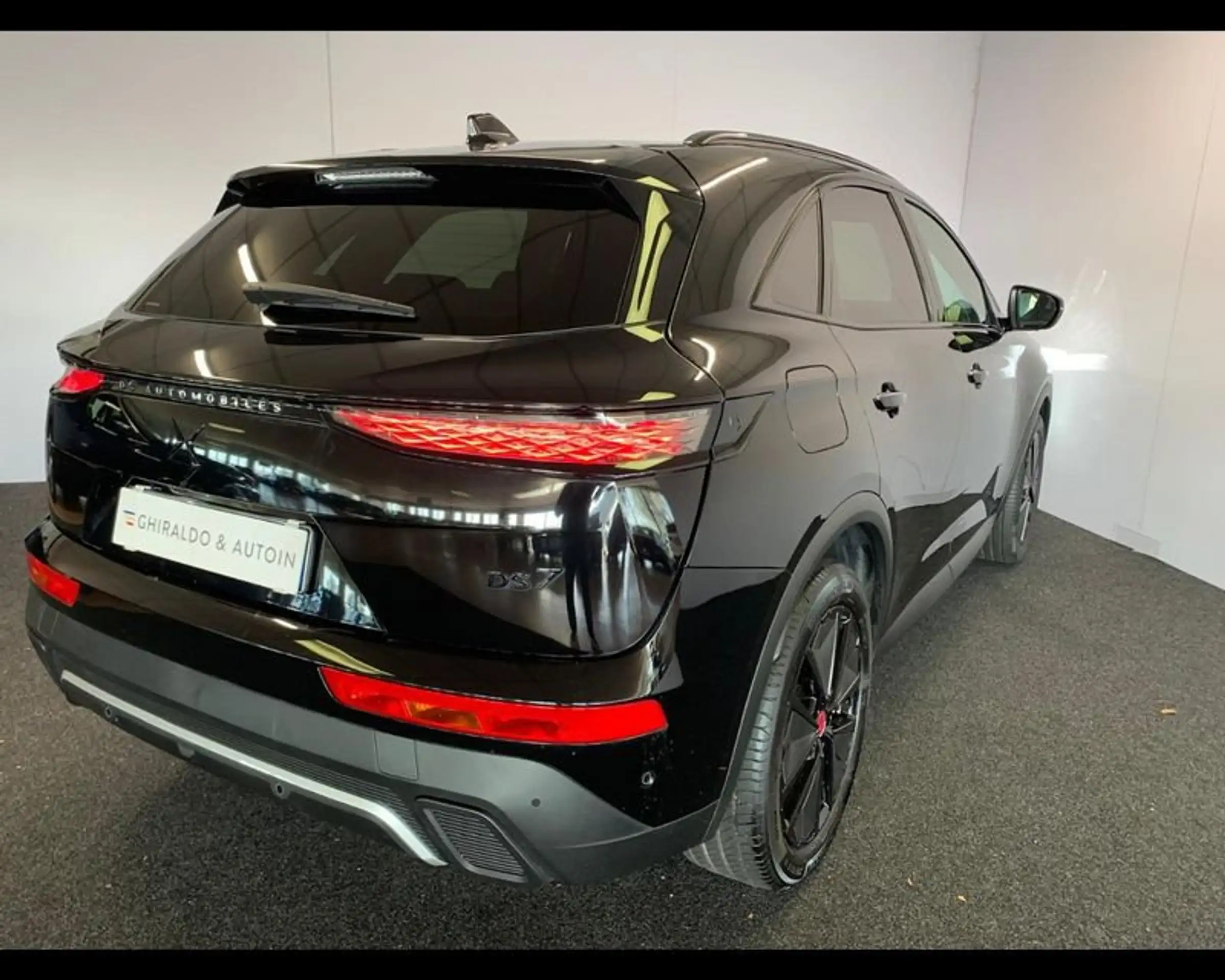 DS Automobiles - DS 7 Crossback