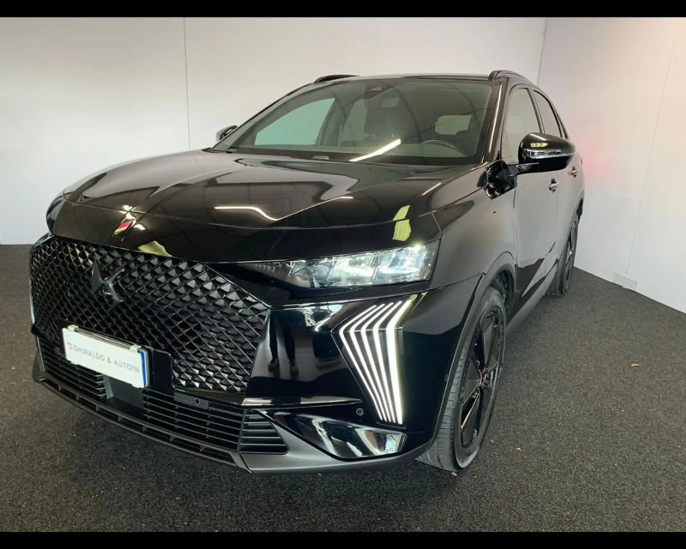 DS Automobiles - DS 7 Crossback