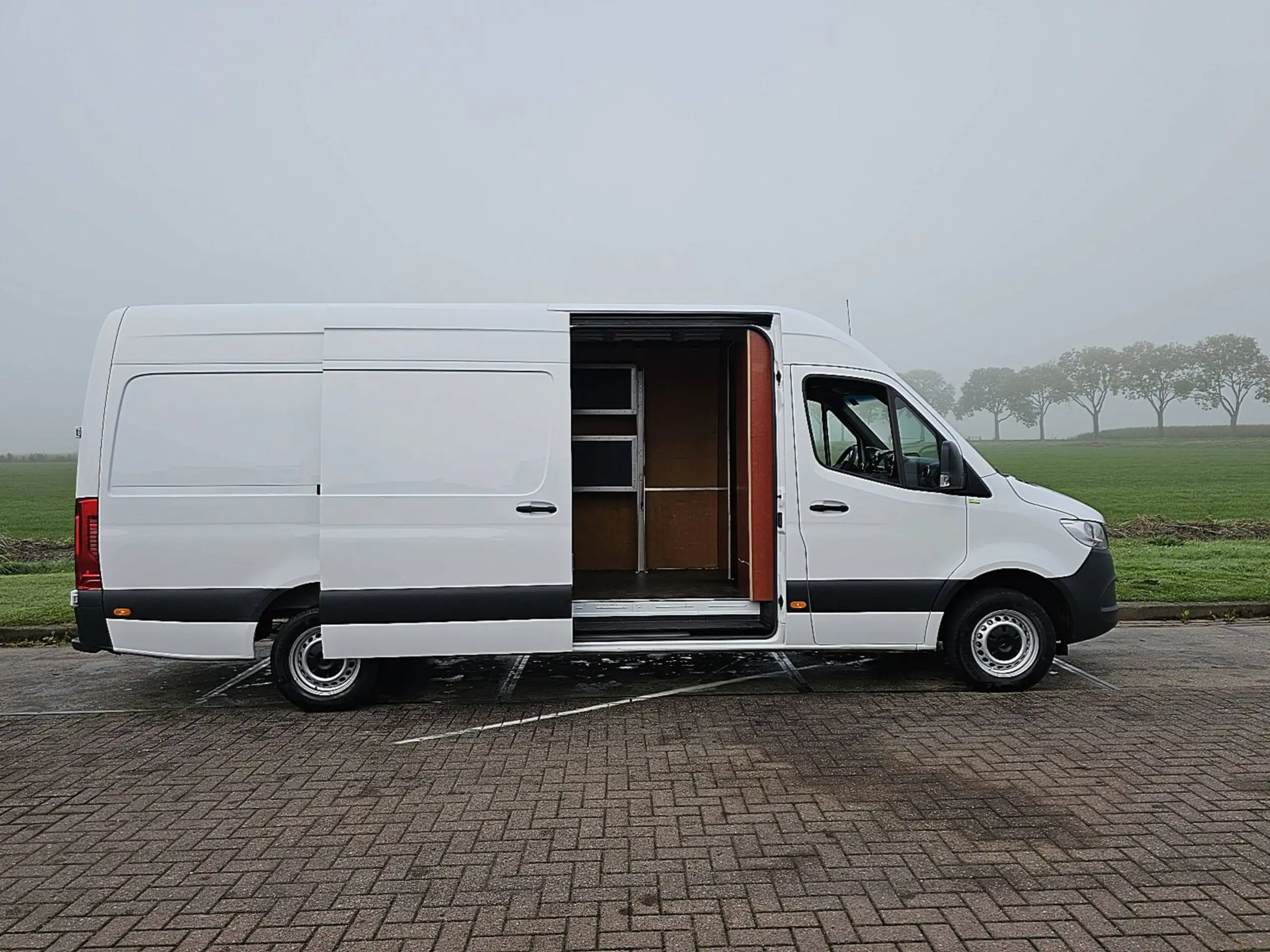 Mercedes-Benz - Sprinter