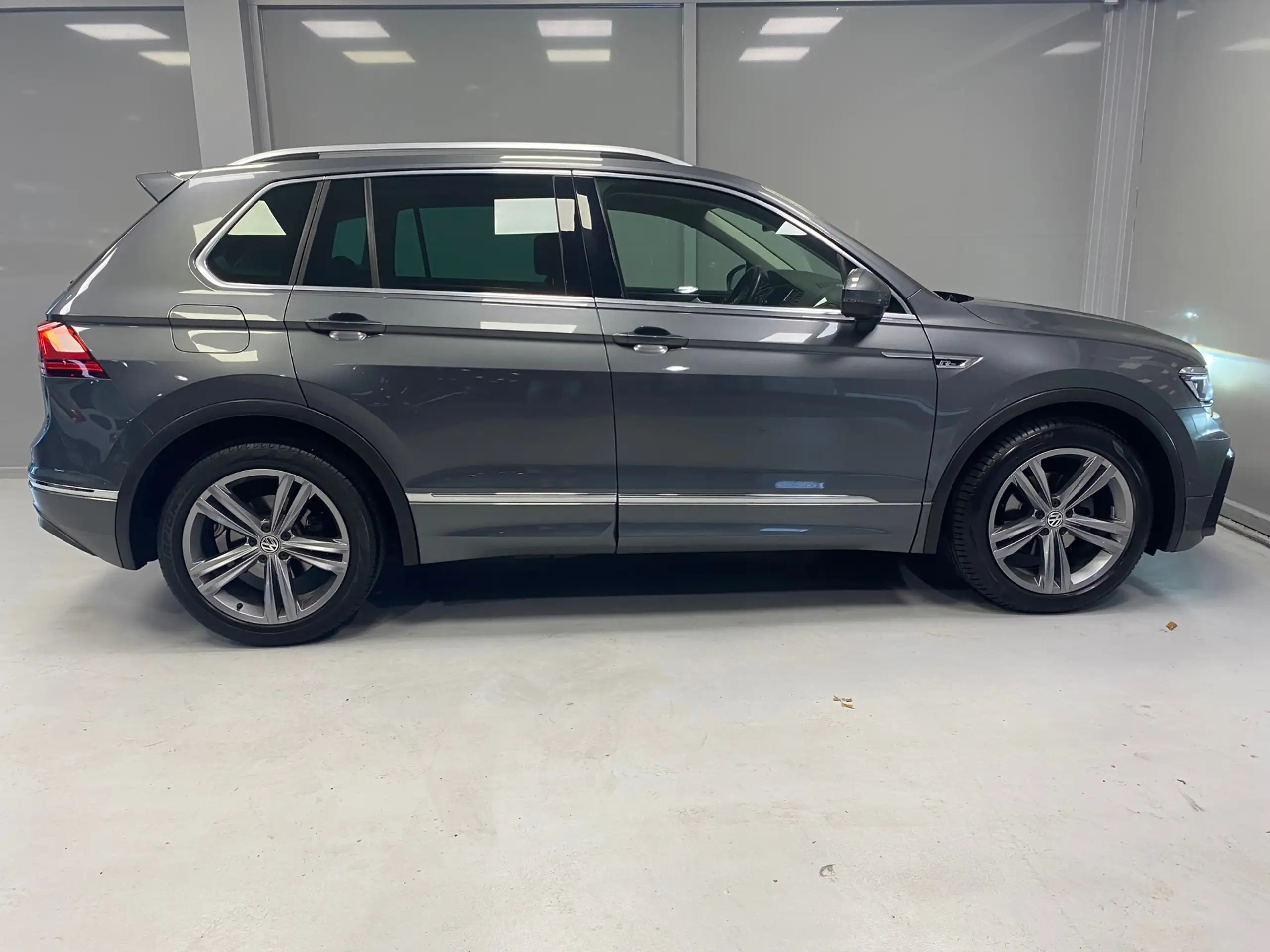 Volkswagen - Tiguan