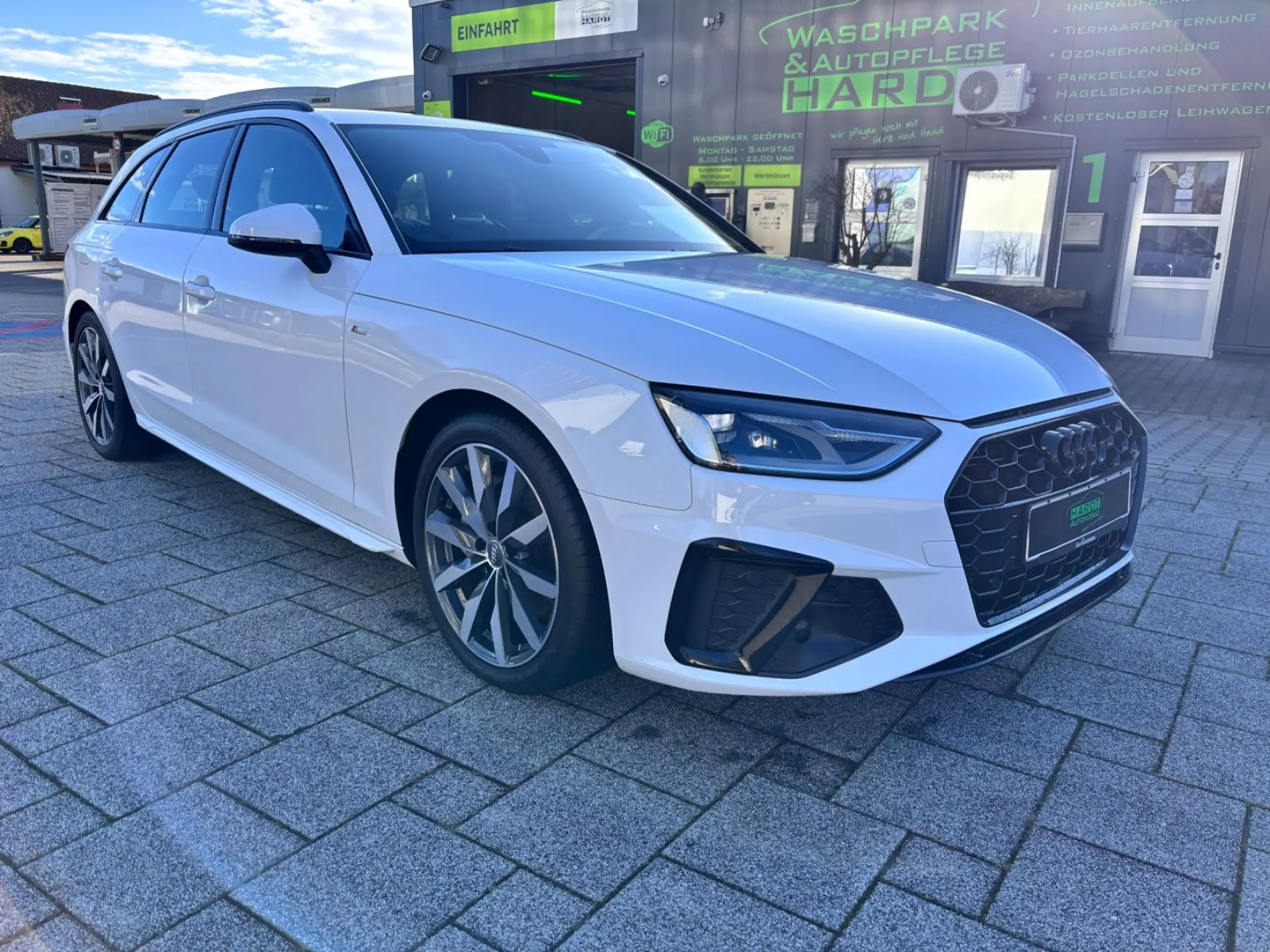 Audi - A4