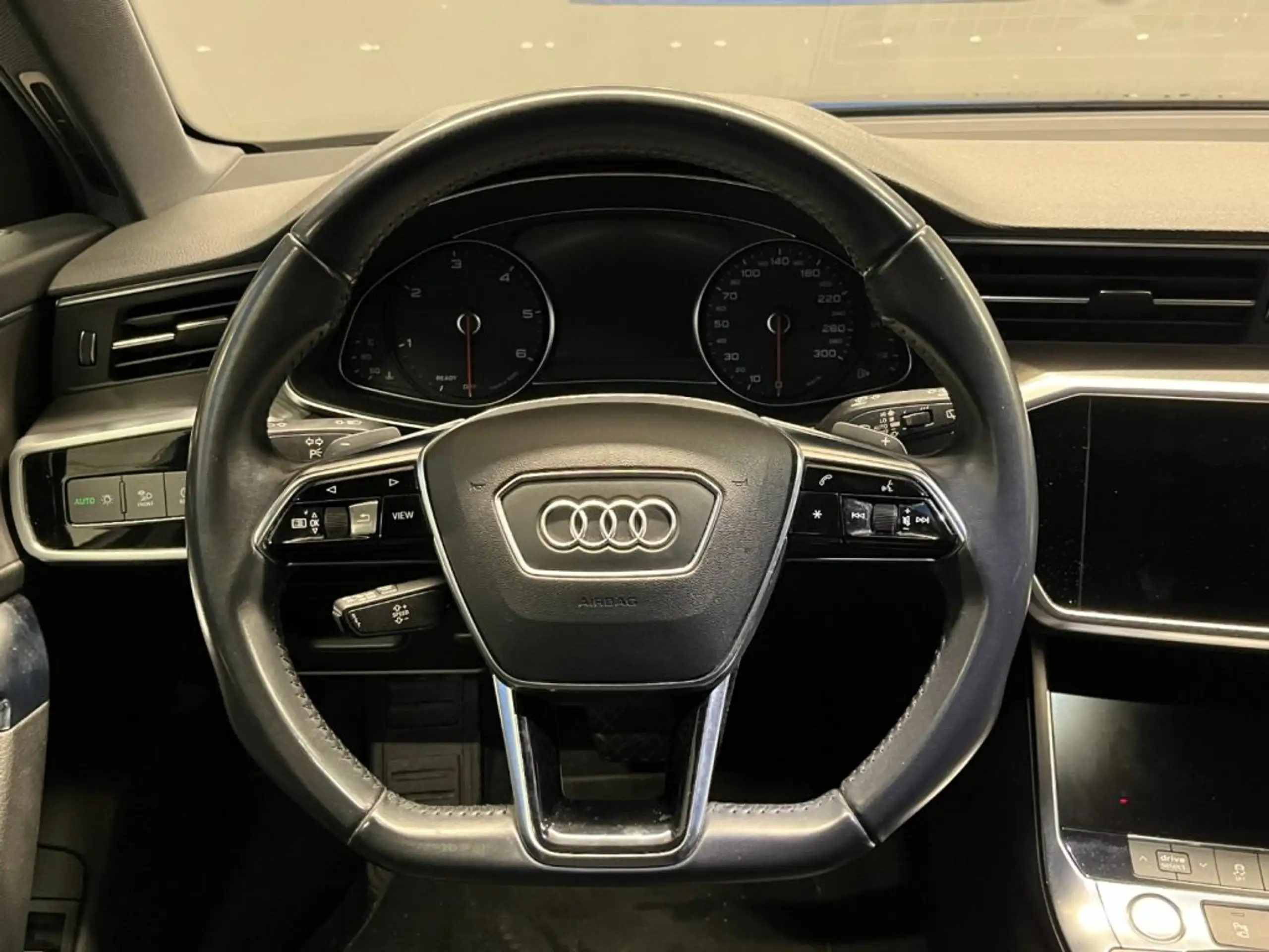 Audi - A6