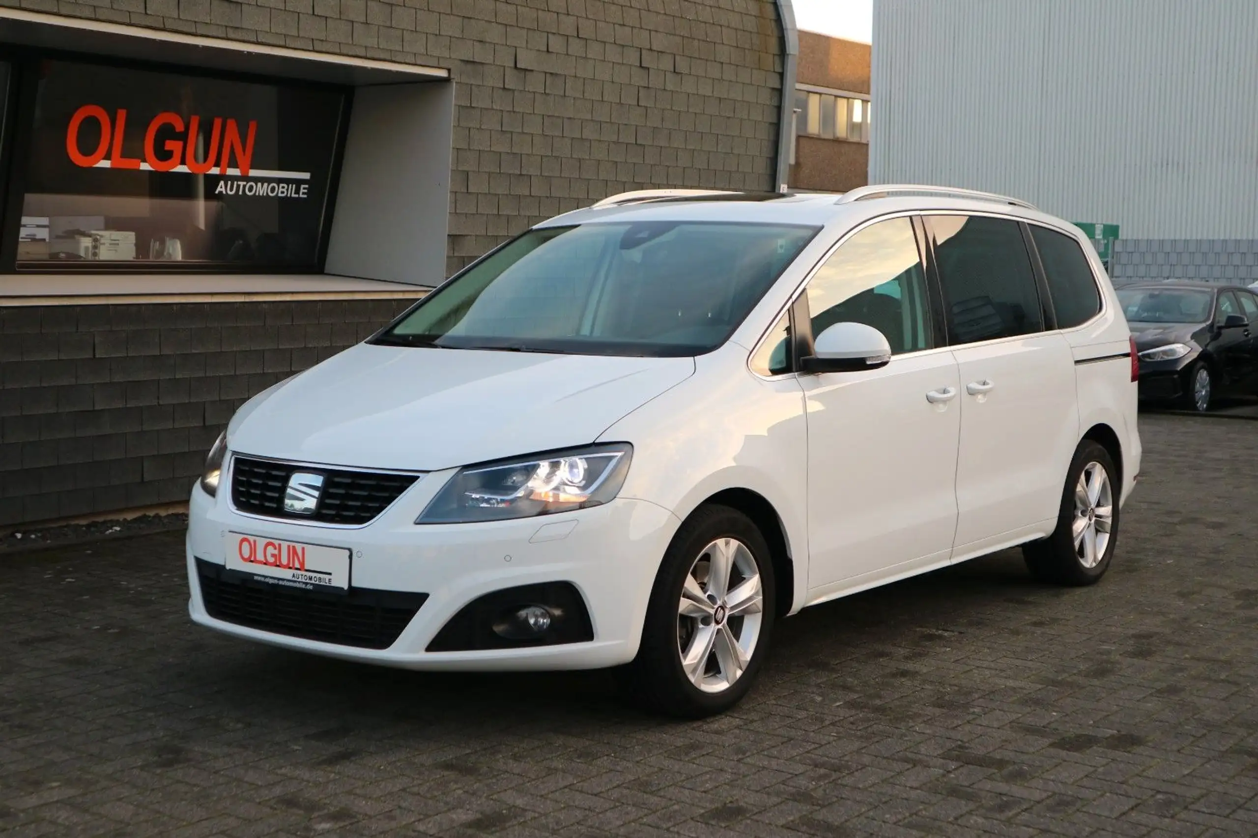 SEAT - Alhambra