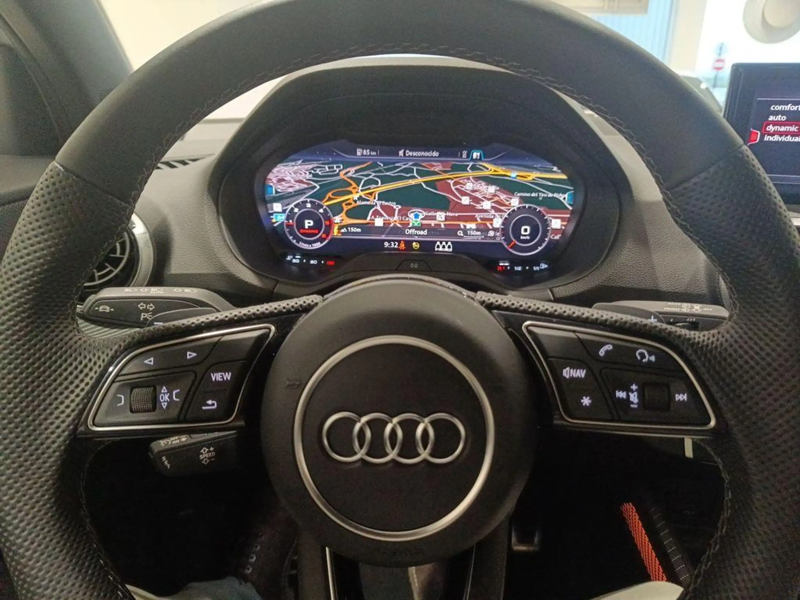 Audi - Q2