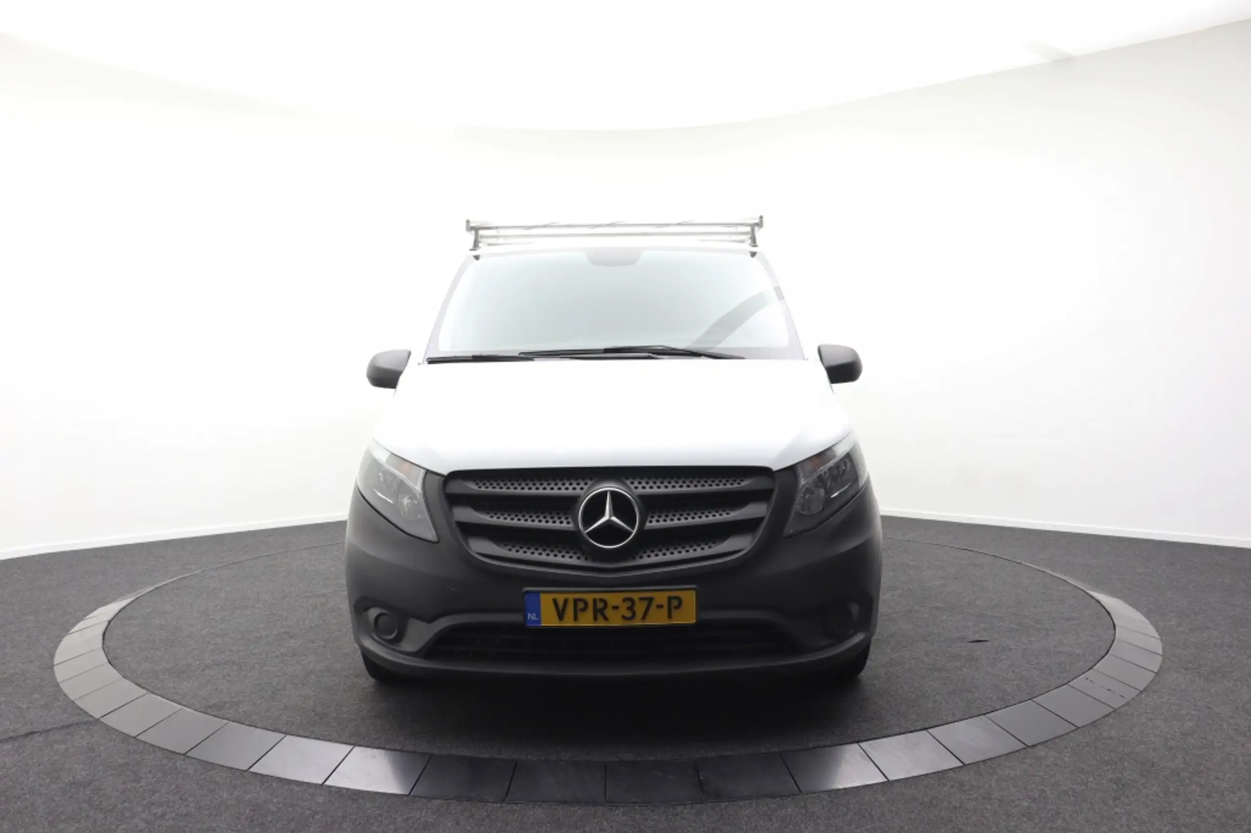 Mercedes-Benz - Vito