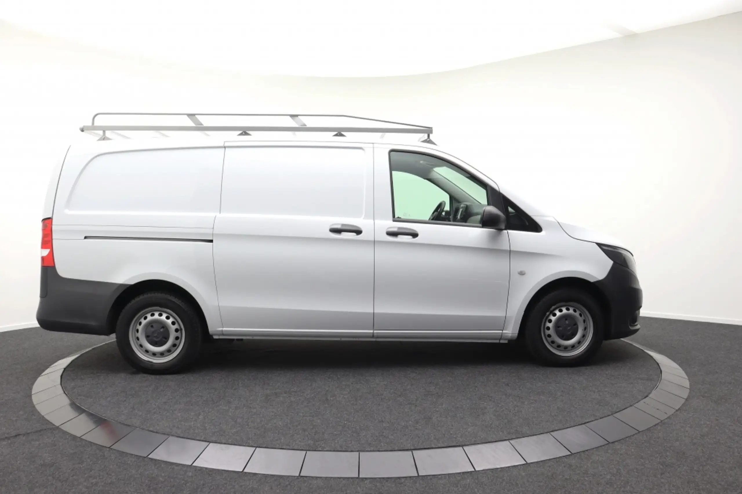 Mercedes-Benz - Vito