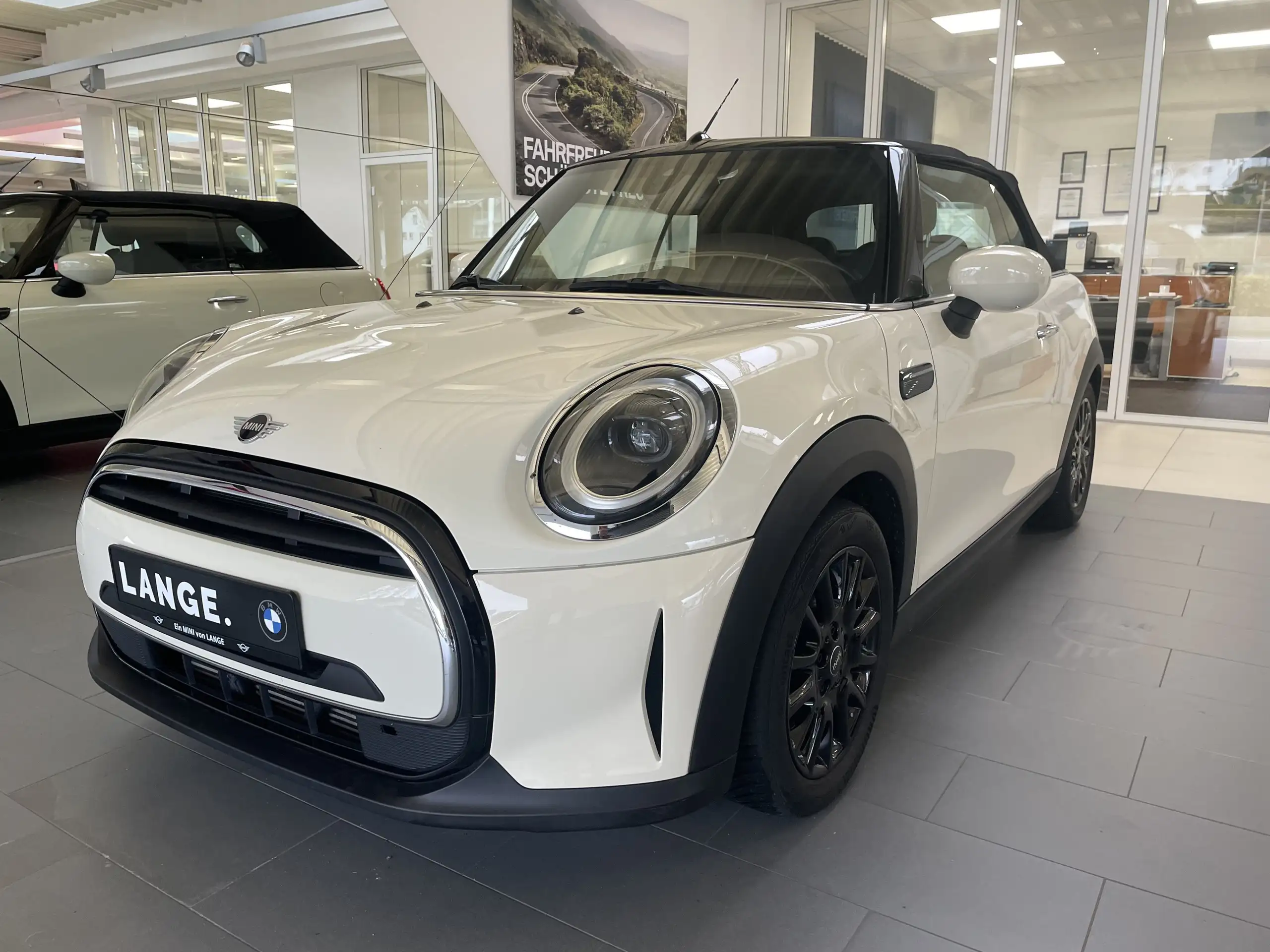 MINI Cooper Cabrio 2022