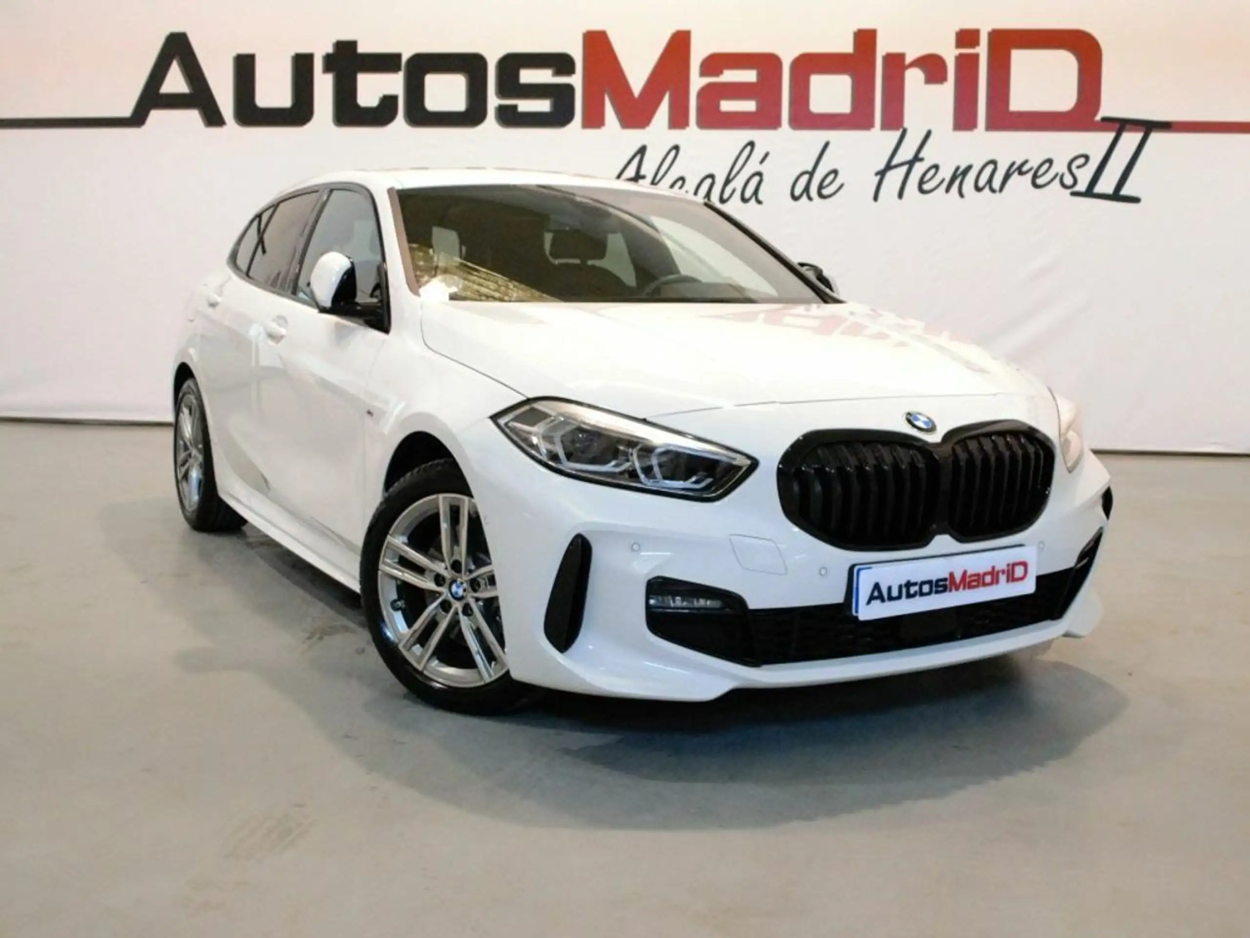 BMW 118 2023