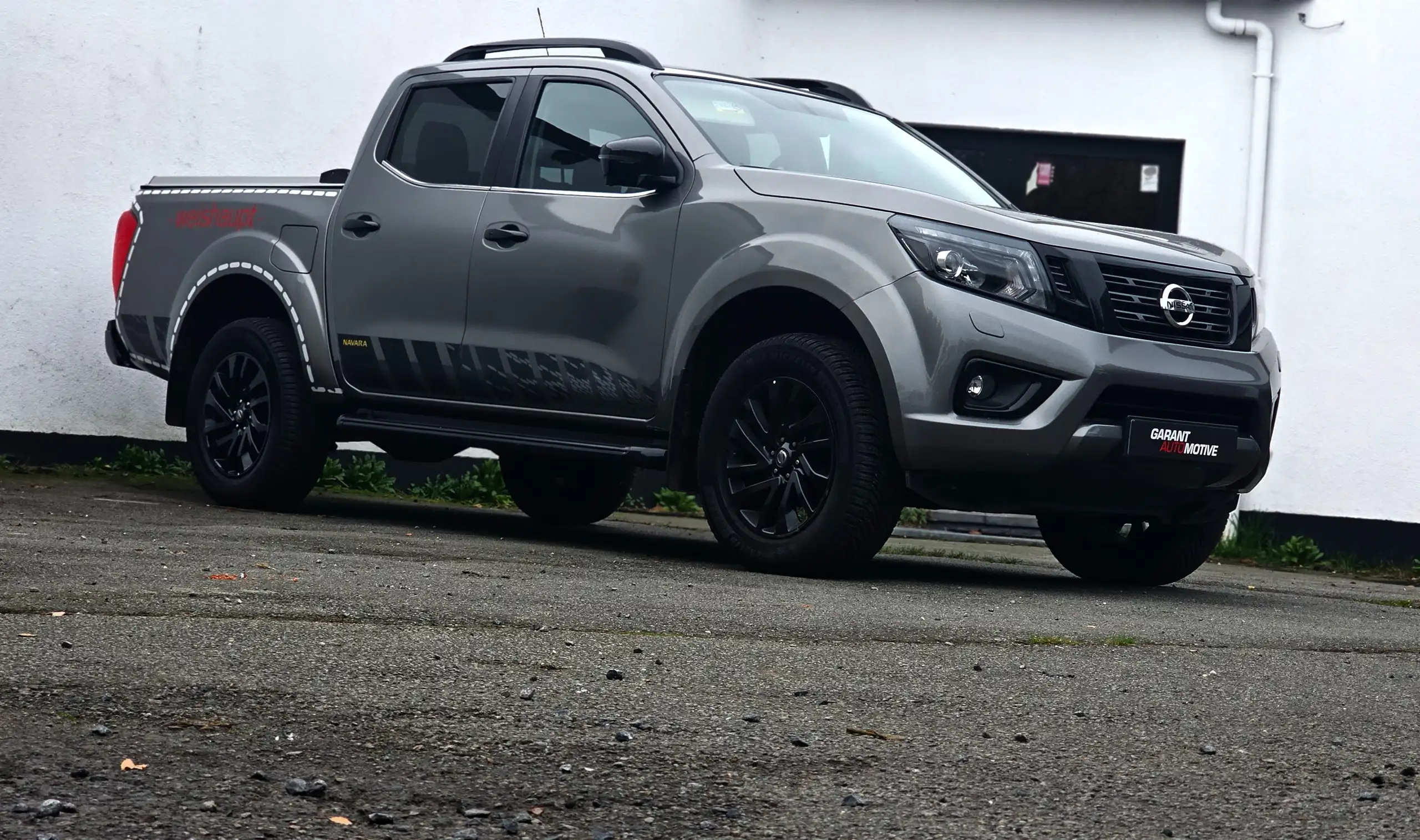 Nissan - Navara