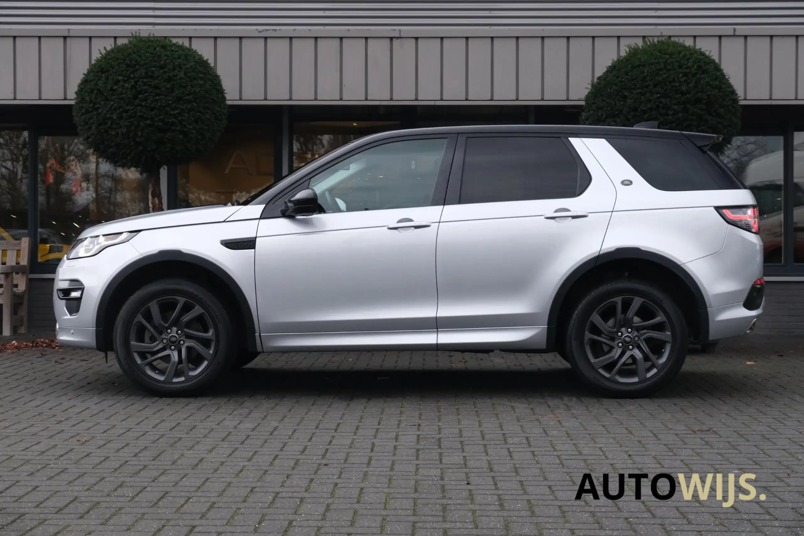 Land Rover - Discovery Sport