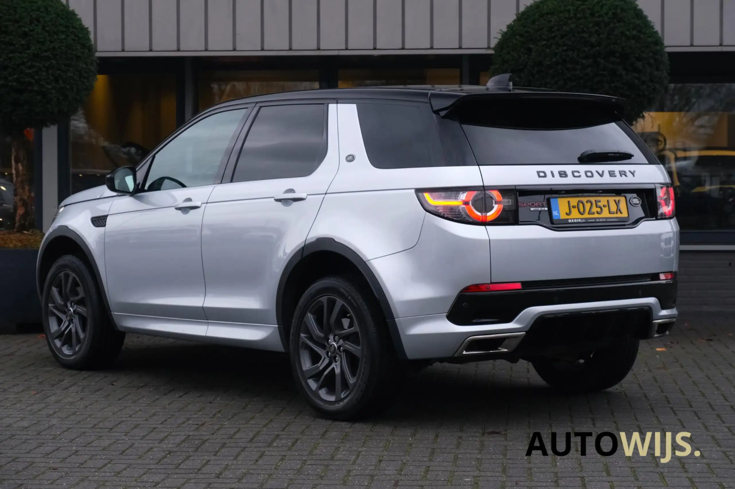 Land Rover - Discovery Sport