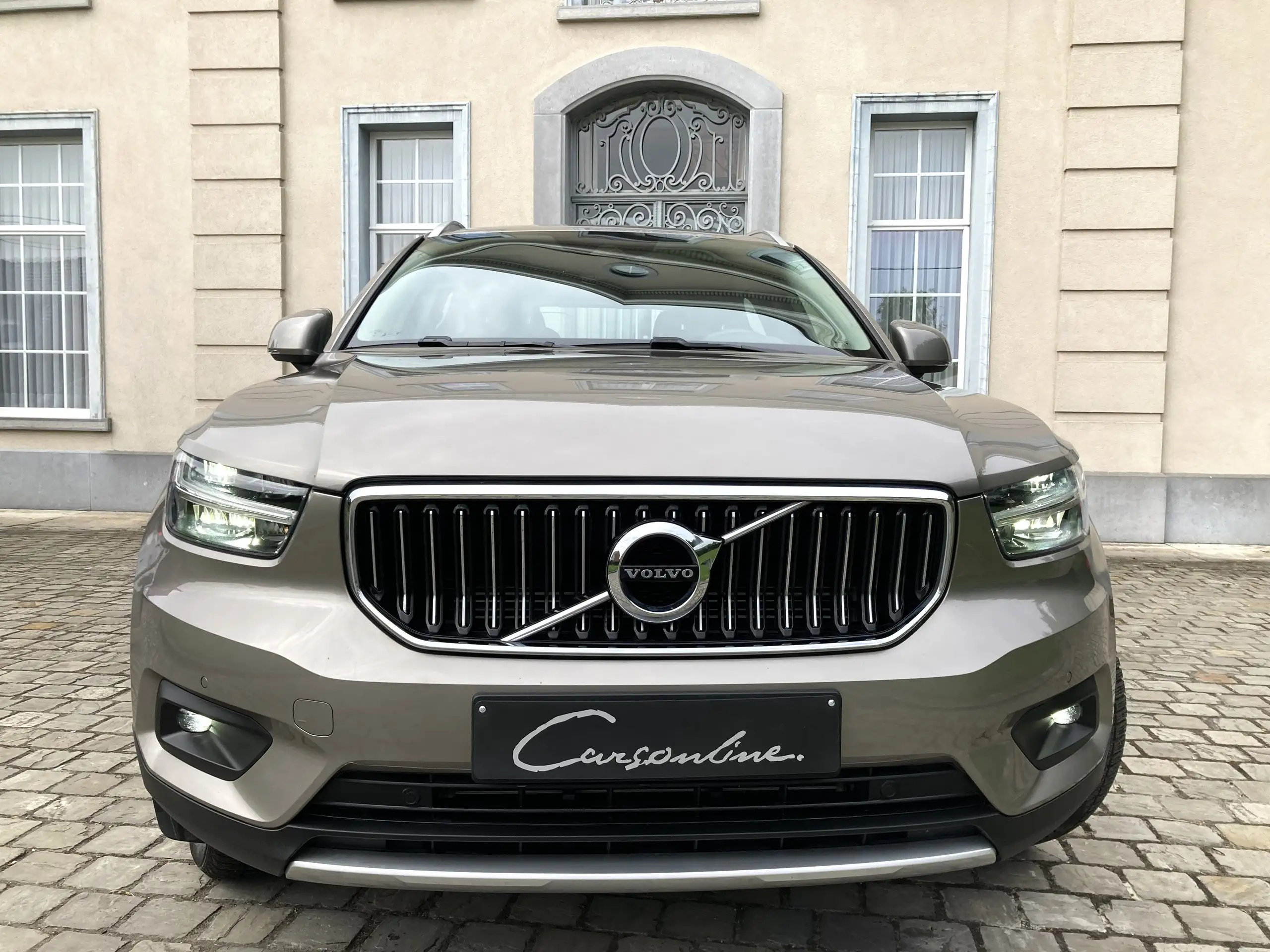 Volvo - XC40