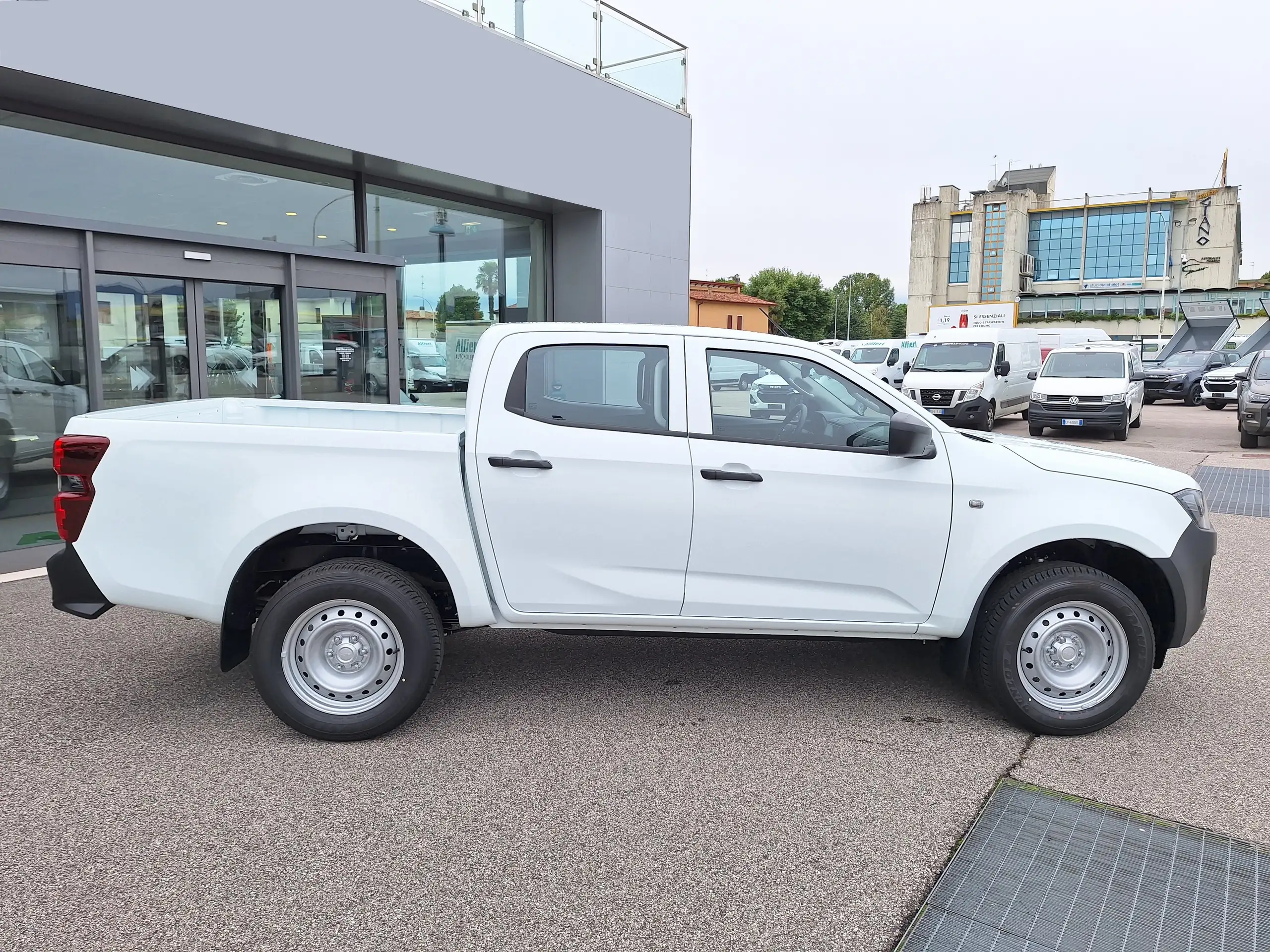 Isuzu - D-Max