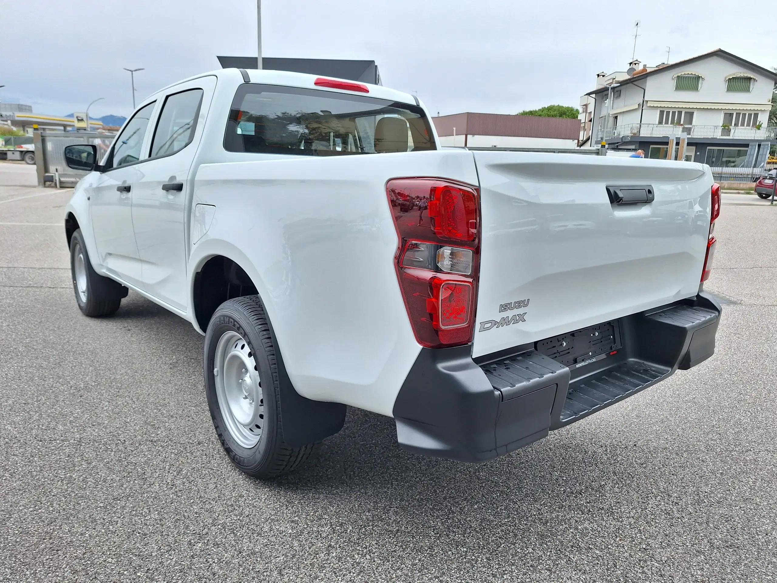 Isuzu - D-Max