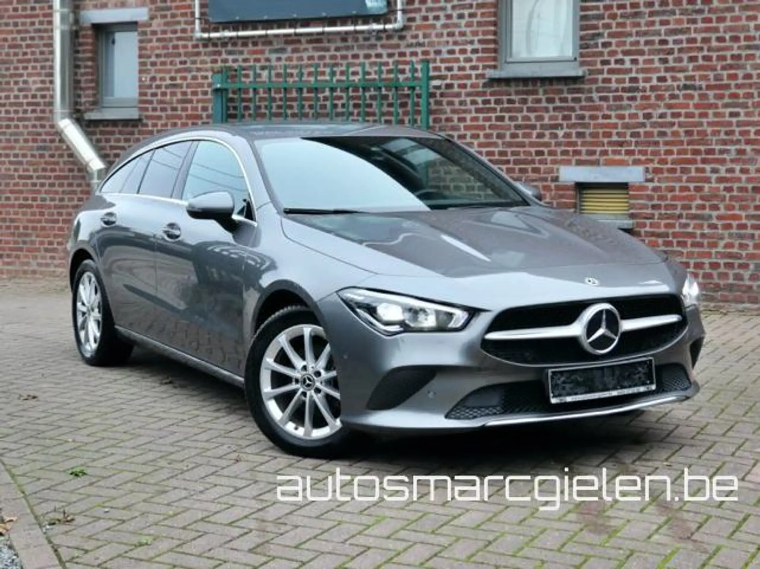 Mercedes-Benz - CLA 180