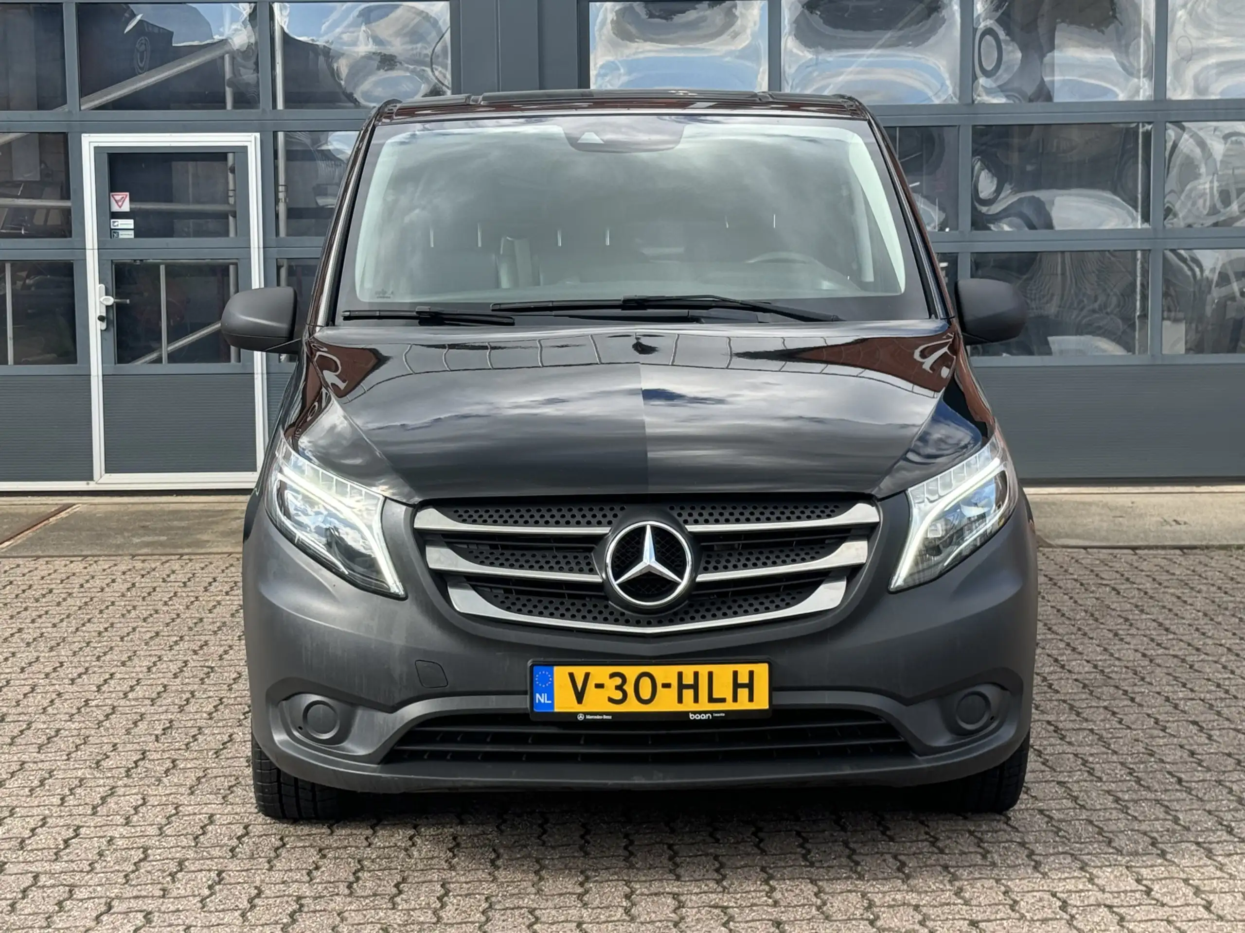 Mercedes-Benz - Vito