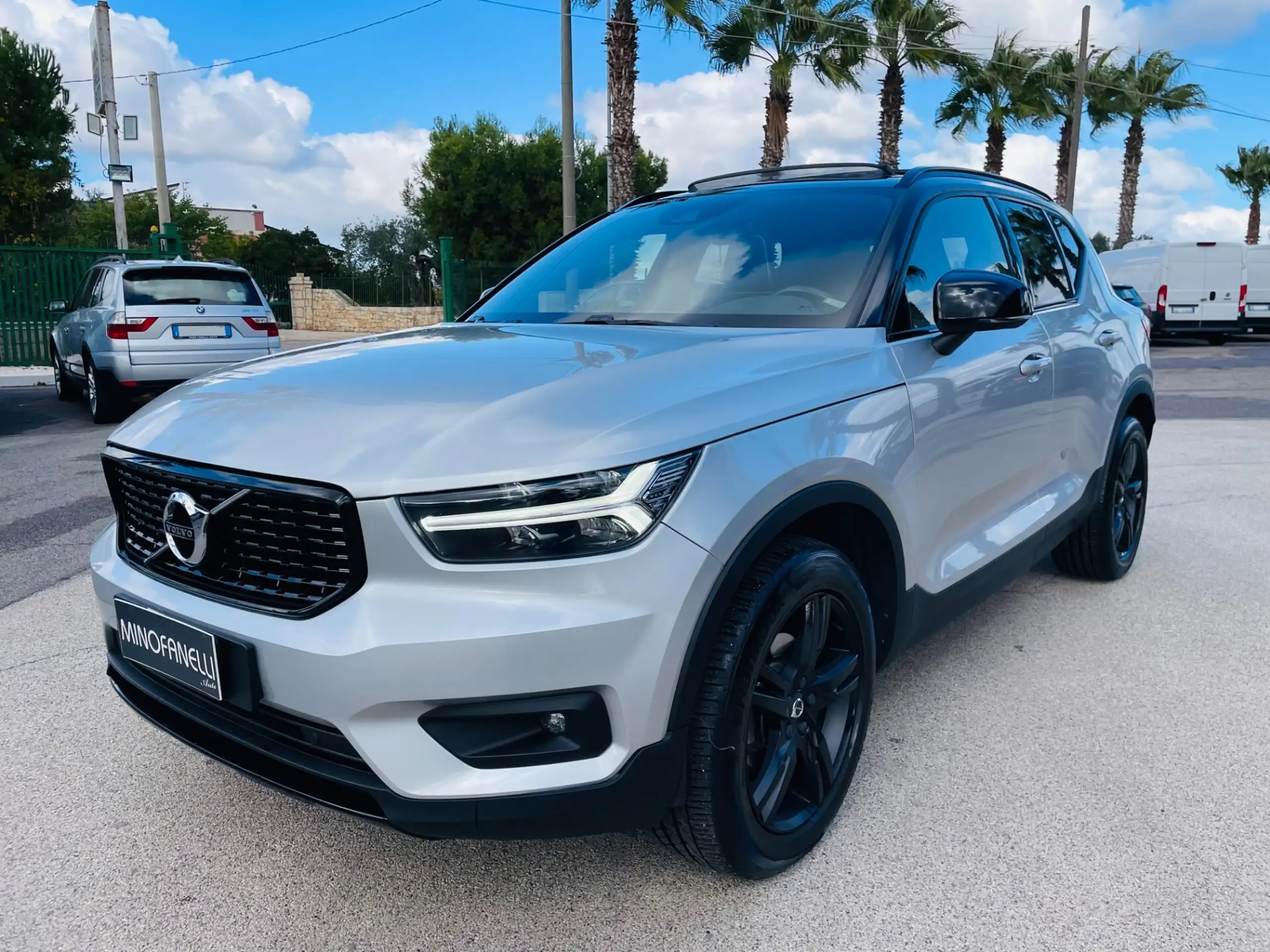 Volvo - XC40