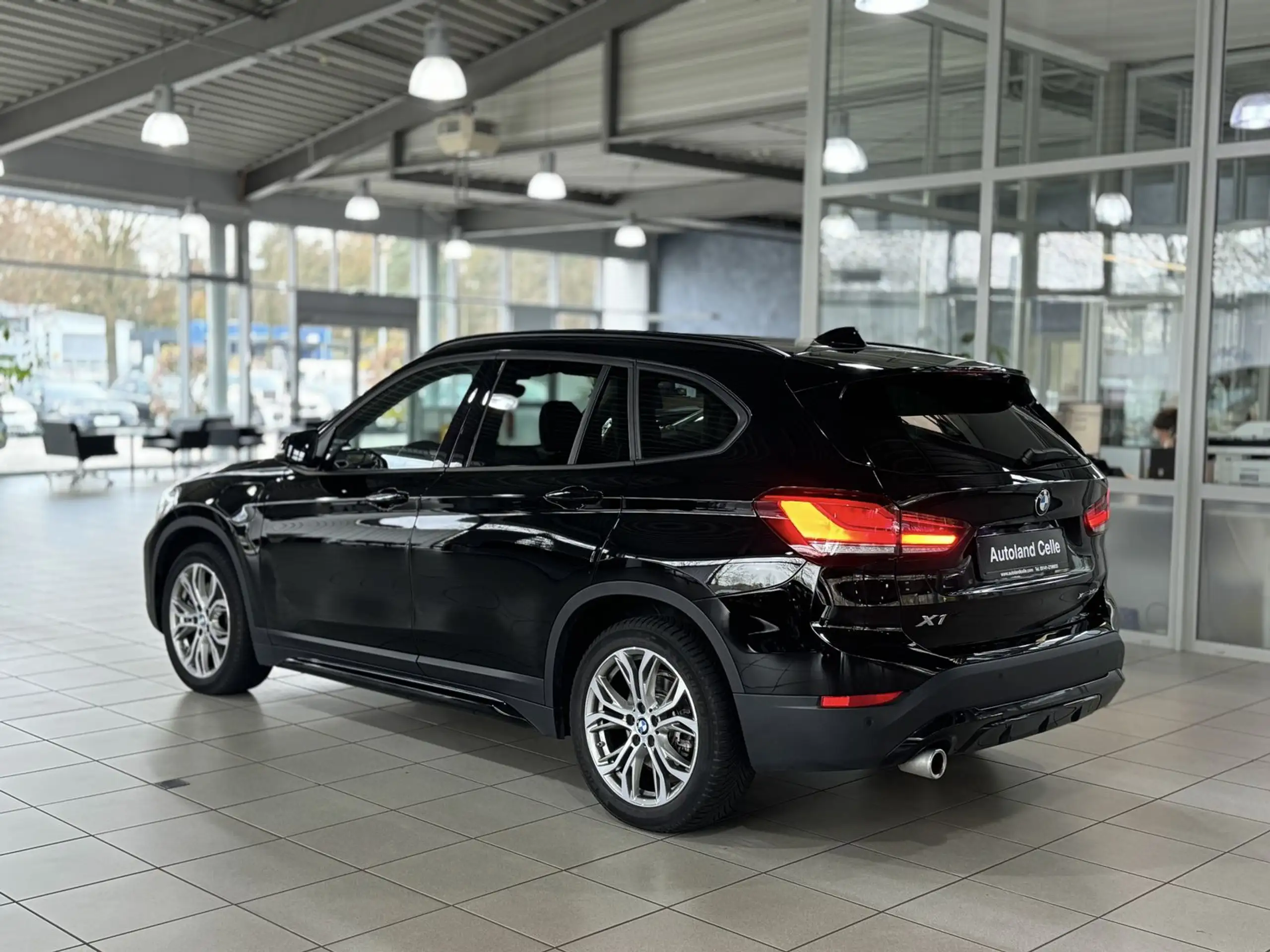 BMW - X1