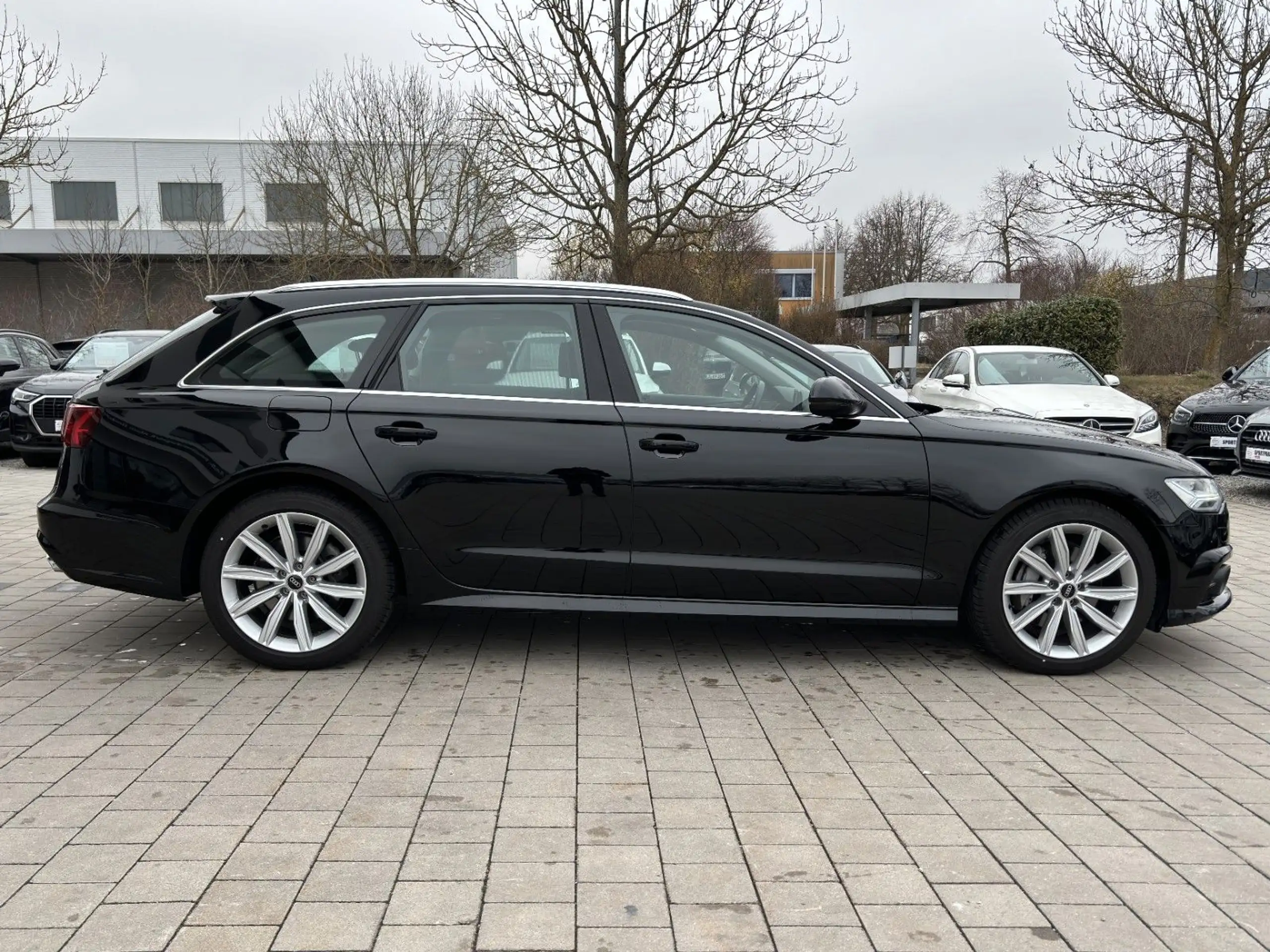 Audi - A6