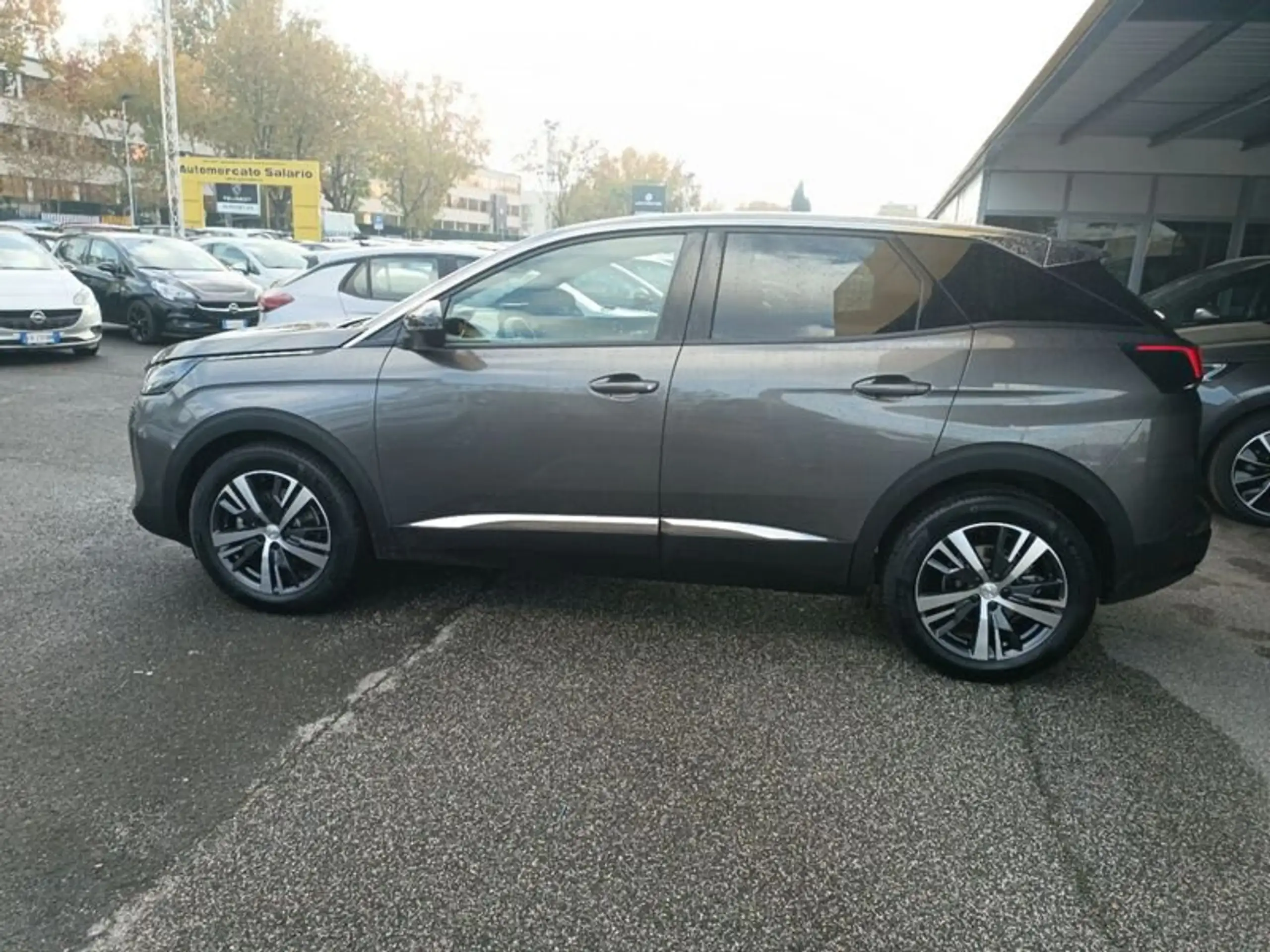 Peugeot - 3008