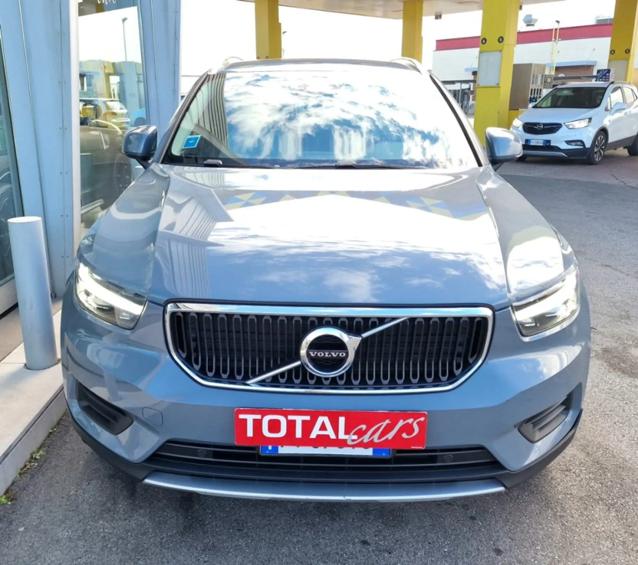 Volvo - XC40