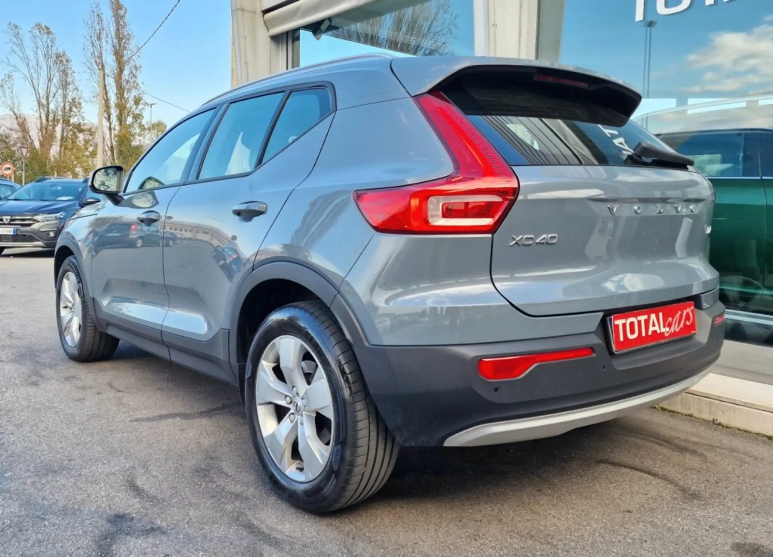 Volvo - XC40