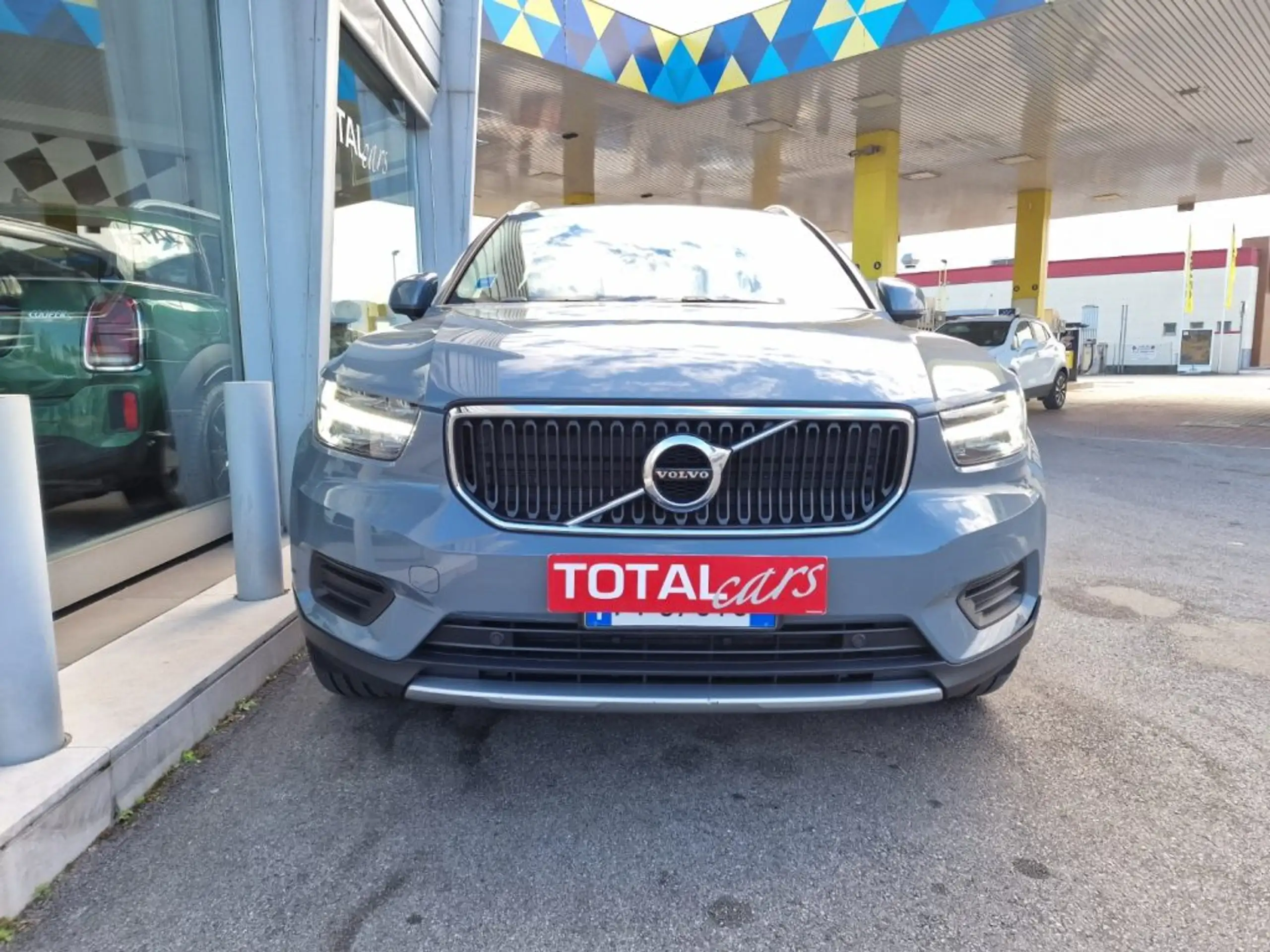 Volvo - XC40