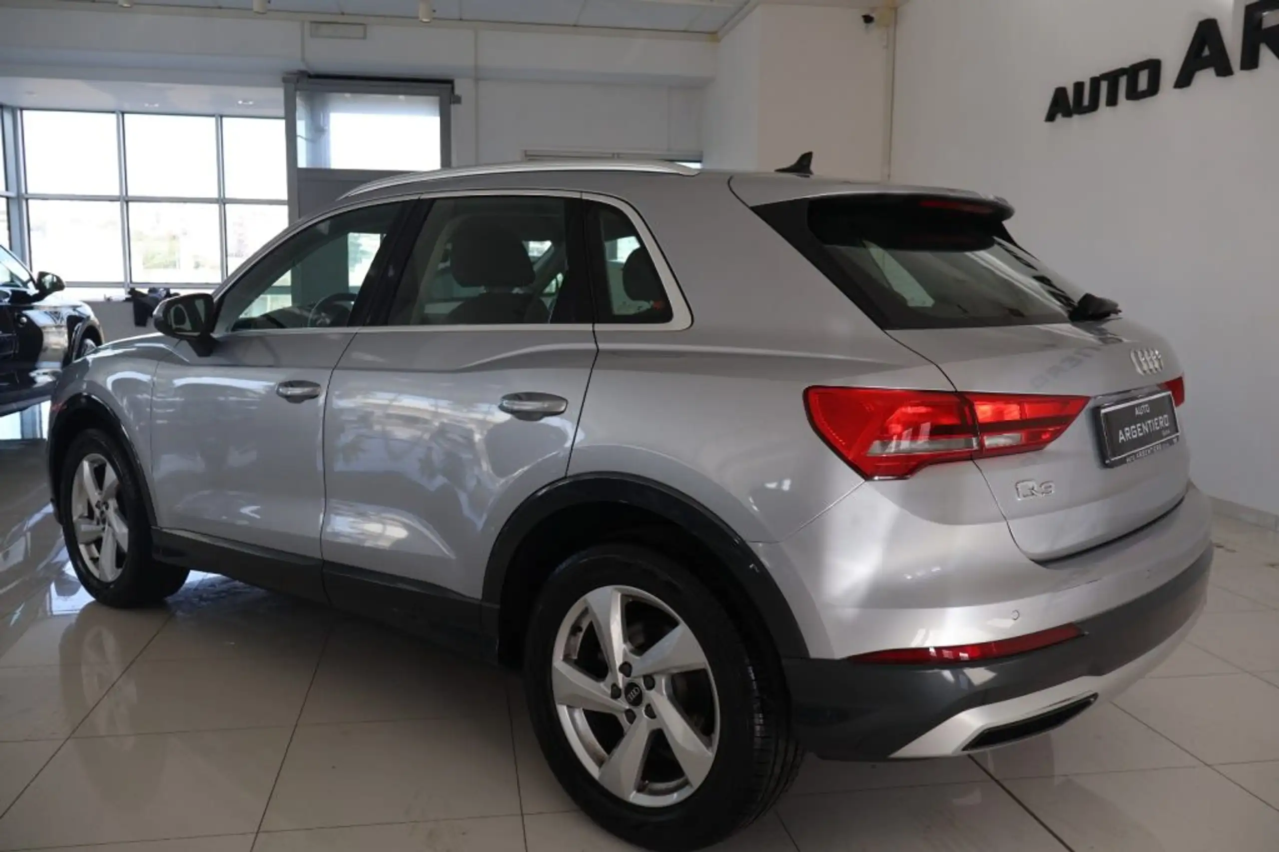 Audi - Q3