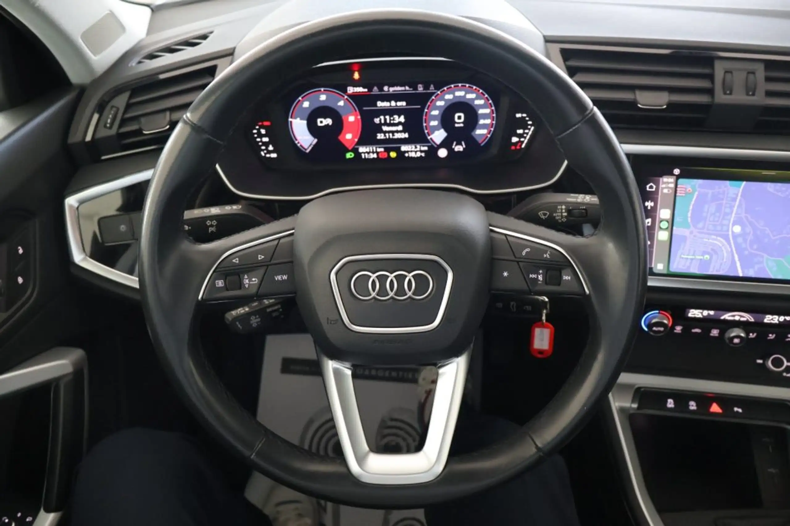 Audi - Q3