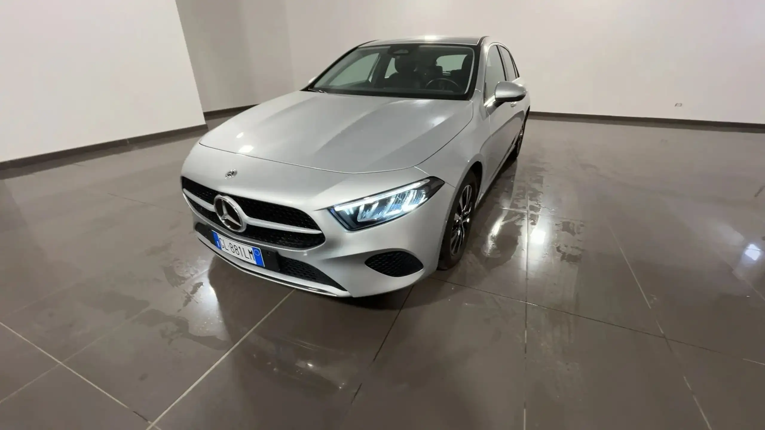 Mercedes-Benz A 180 2023