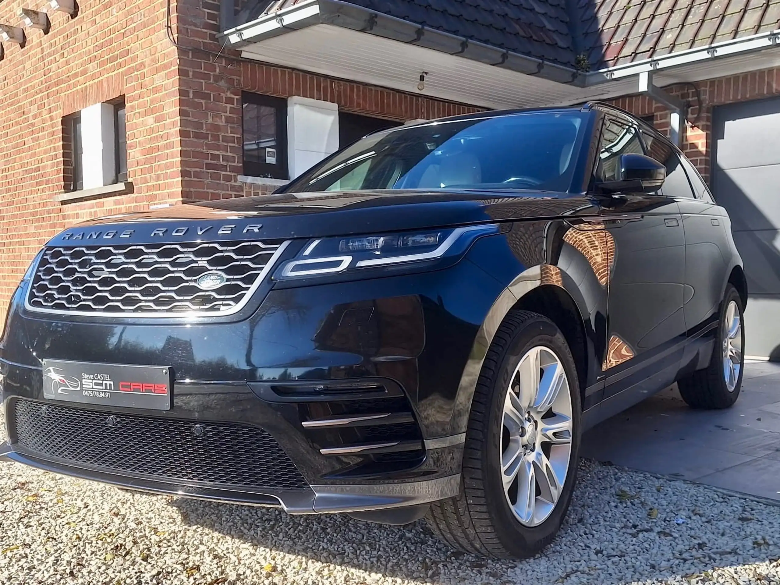 Land Rover - Range Rover Velar