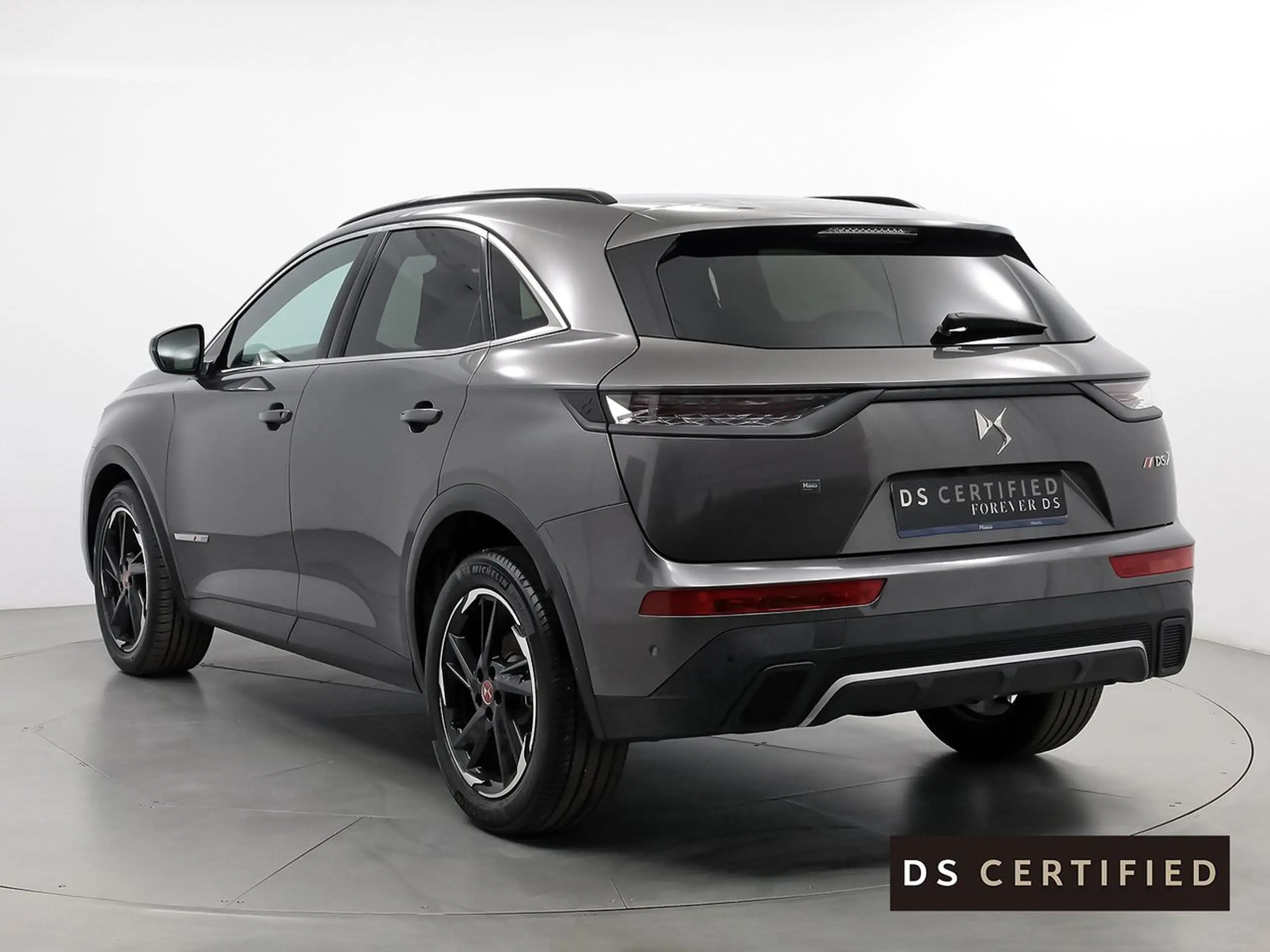 DS Automobiles - DS 7 Crossback