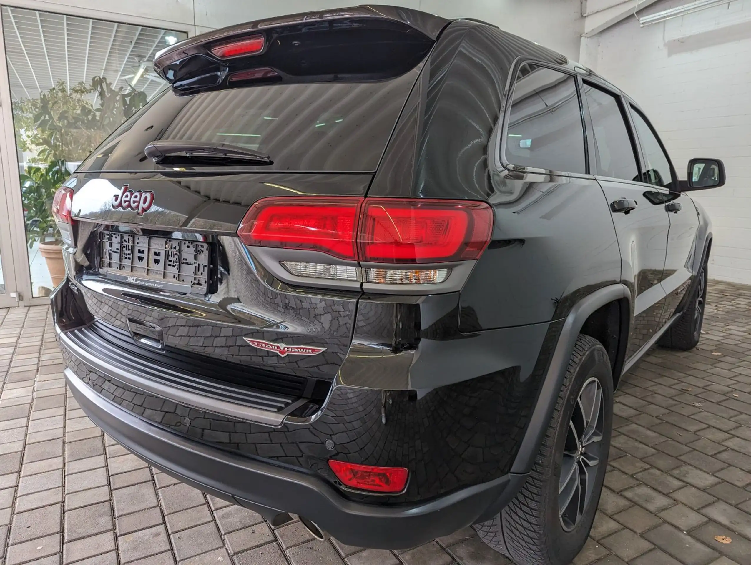 Jeep - Grand Cherokee