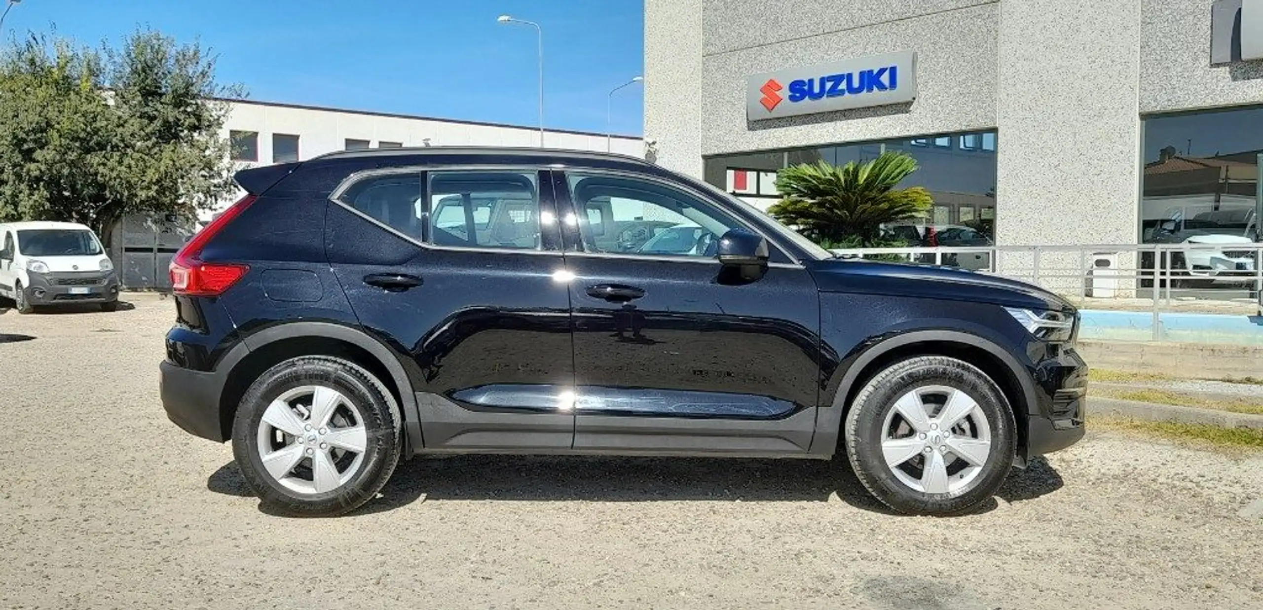 Volvo - XC40