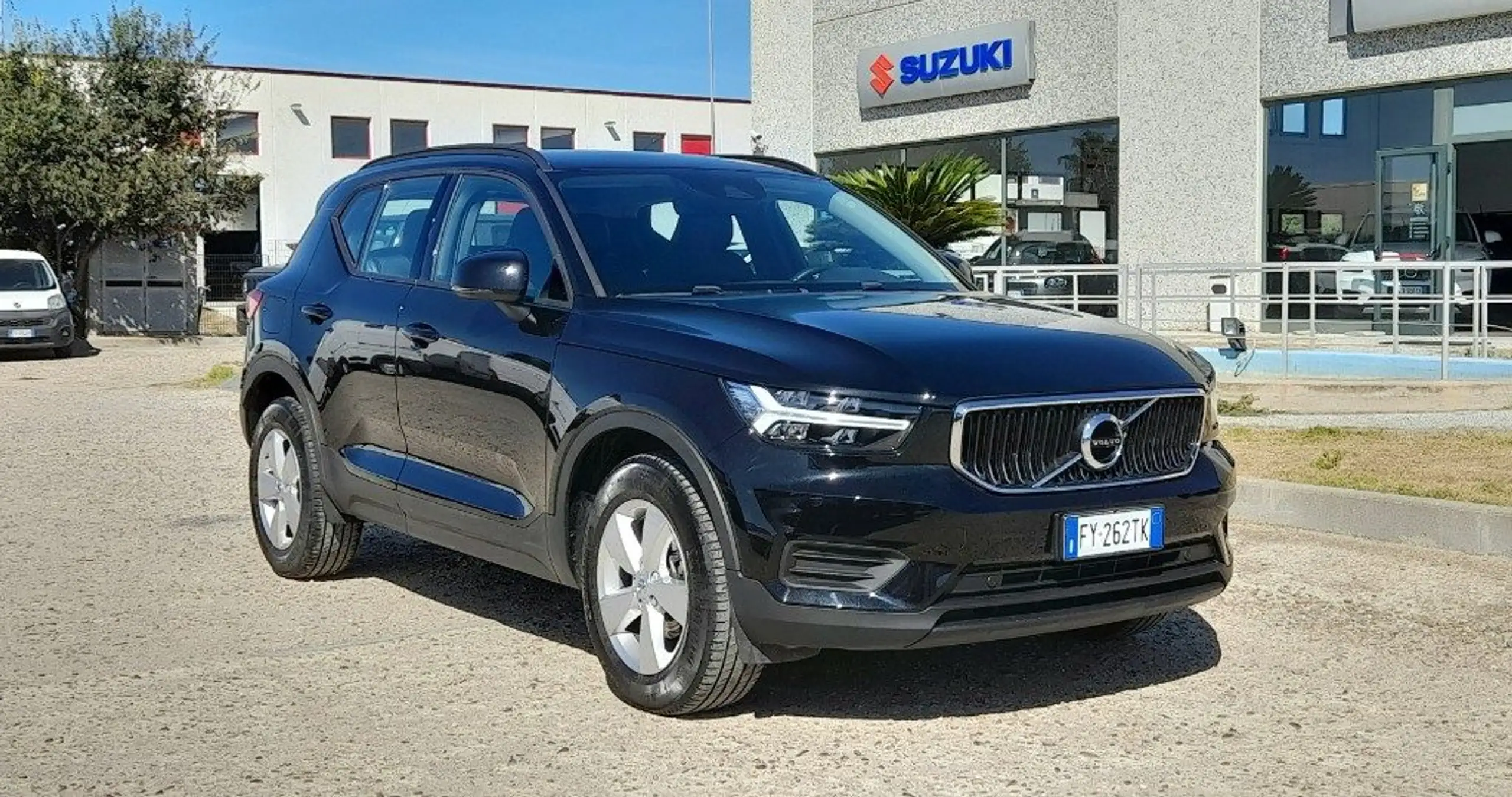 Volvo - XC40