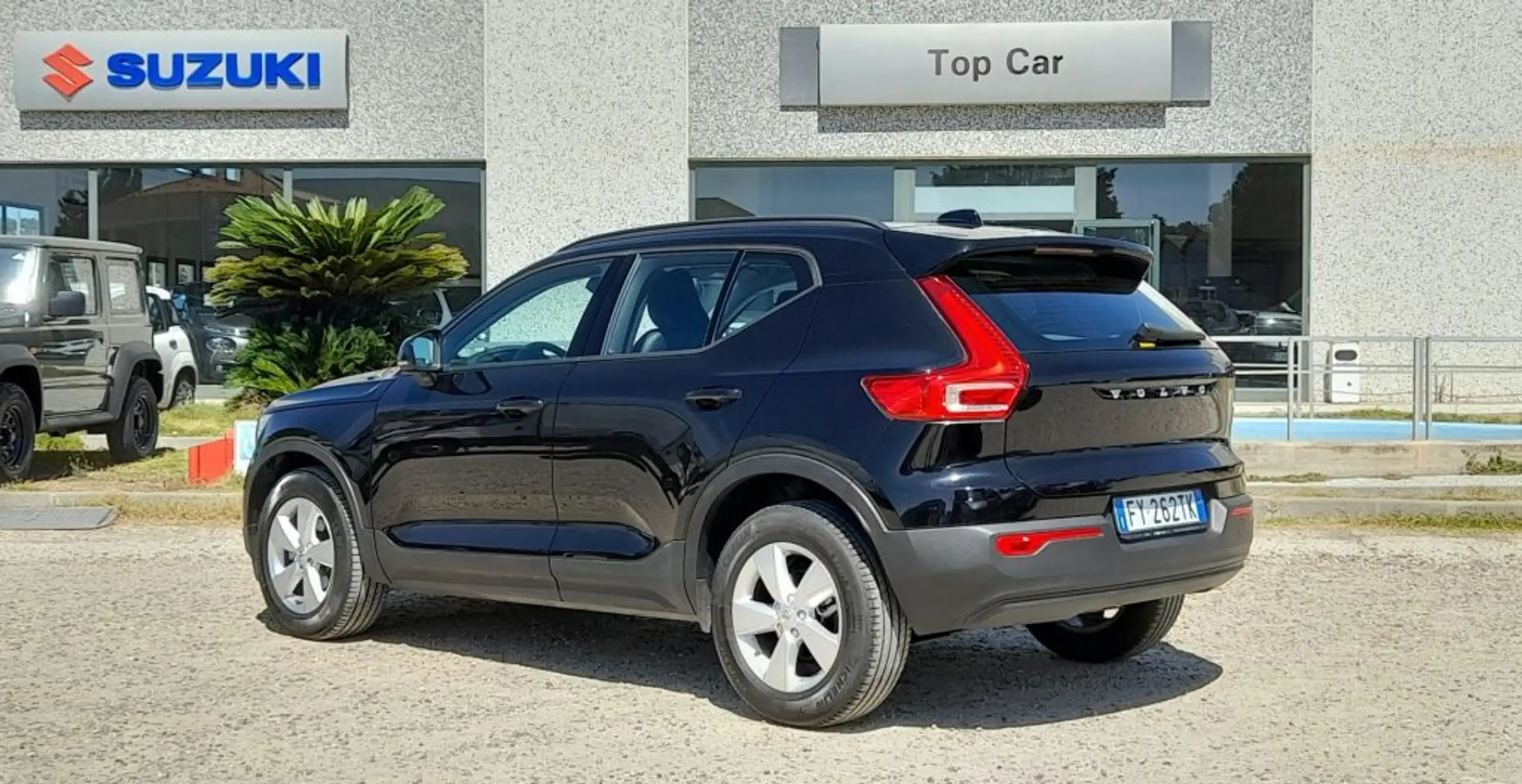 Volvo - XC40