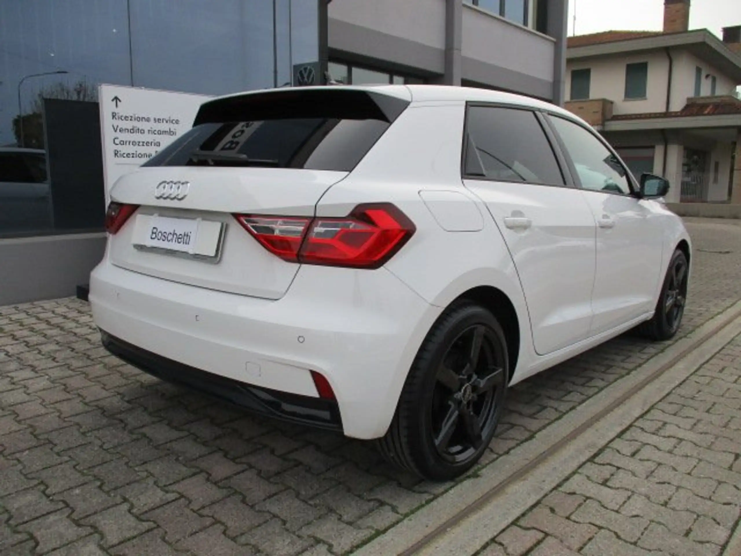 Audi - A1