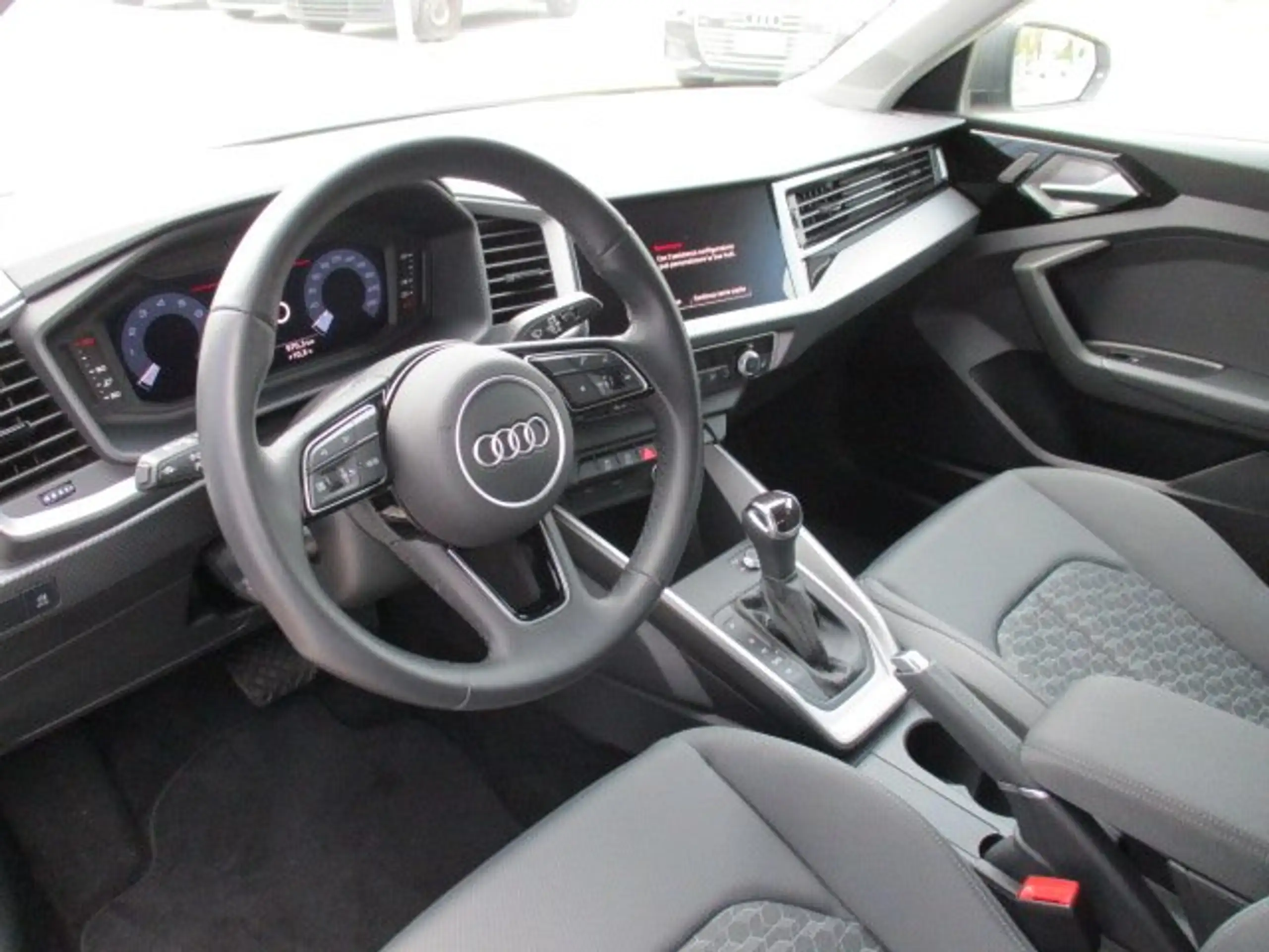 Audi - A1