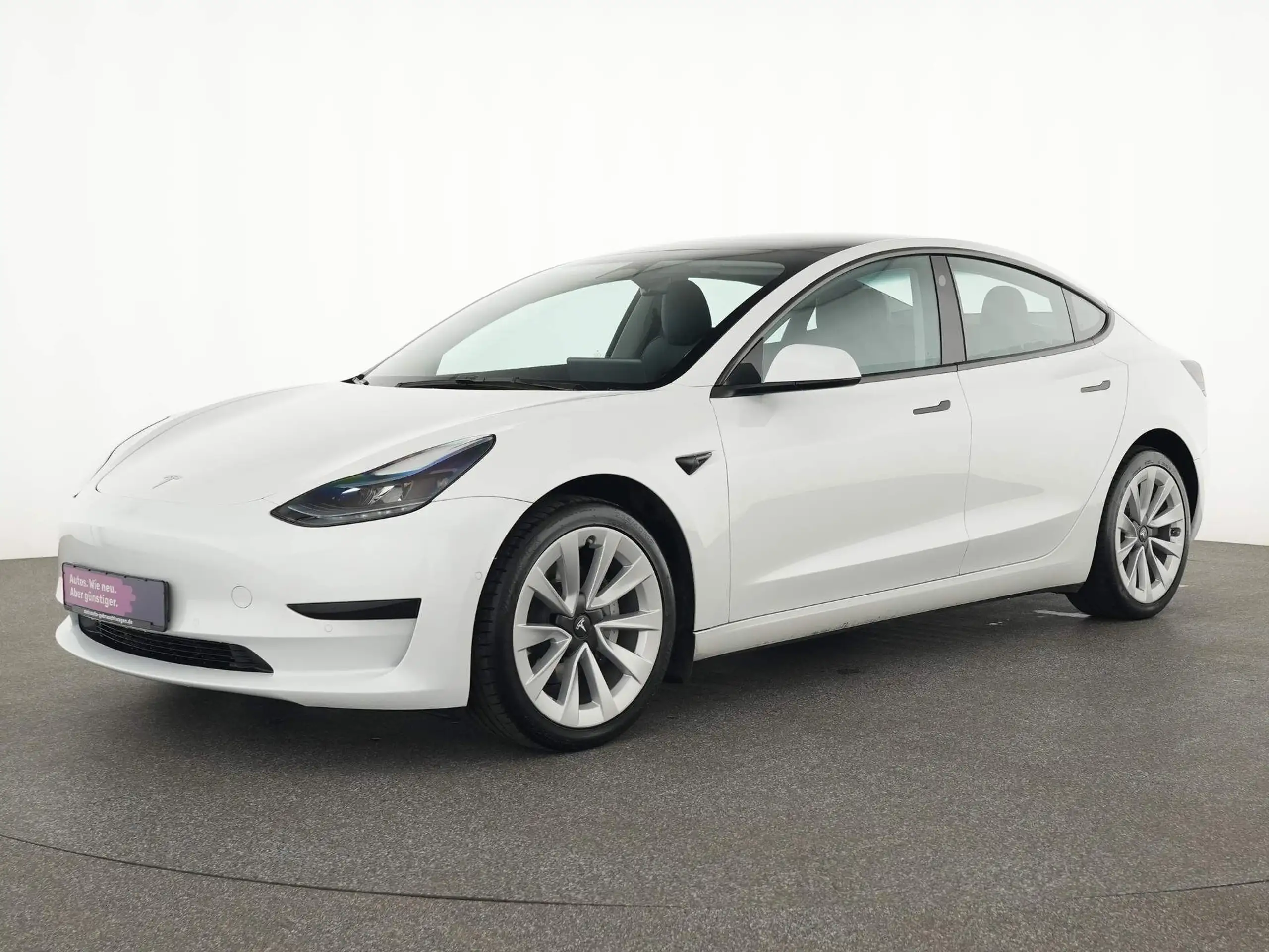 Tesla - Model 3