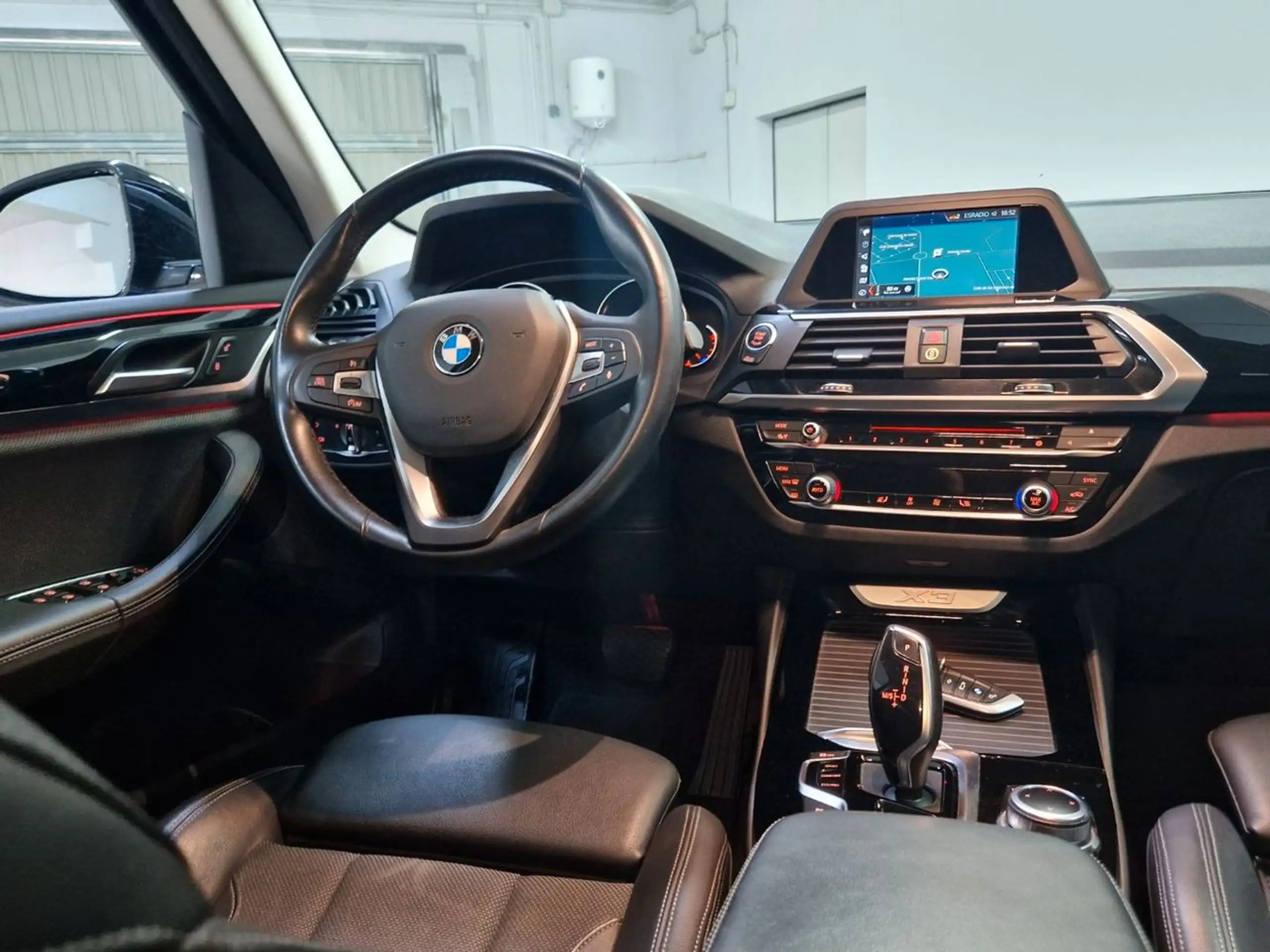 BMW - X3