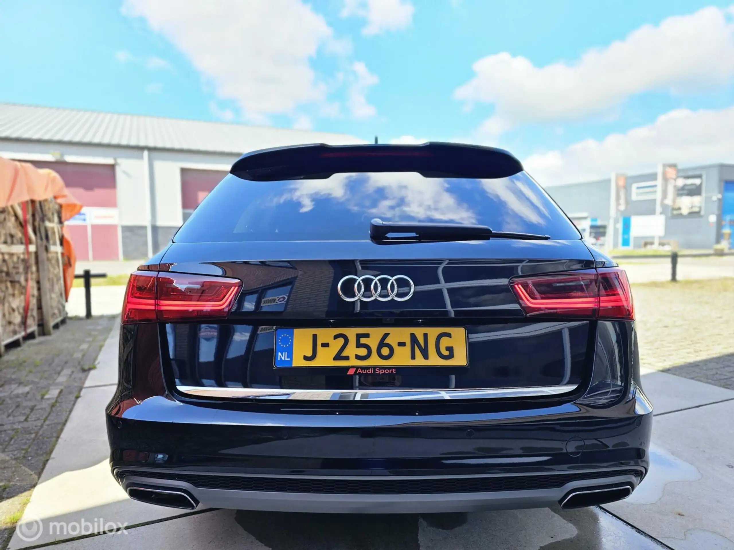 Audi - A6