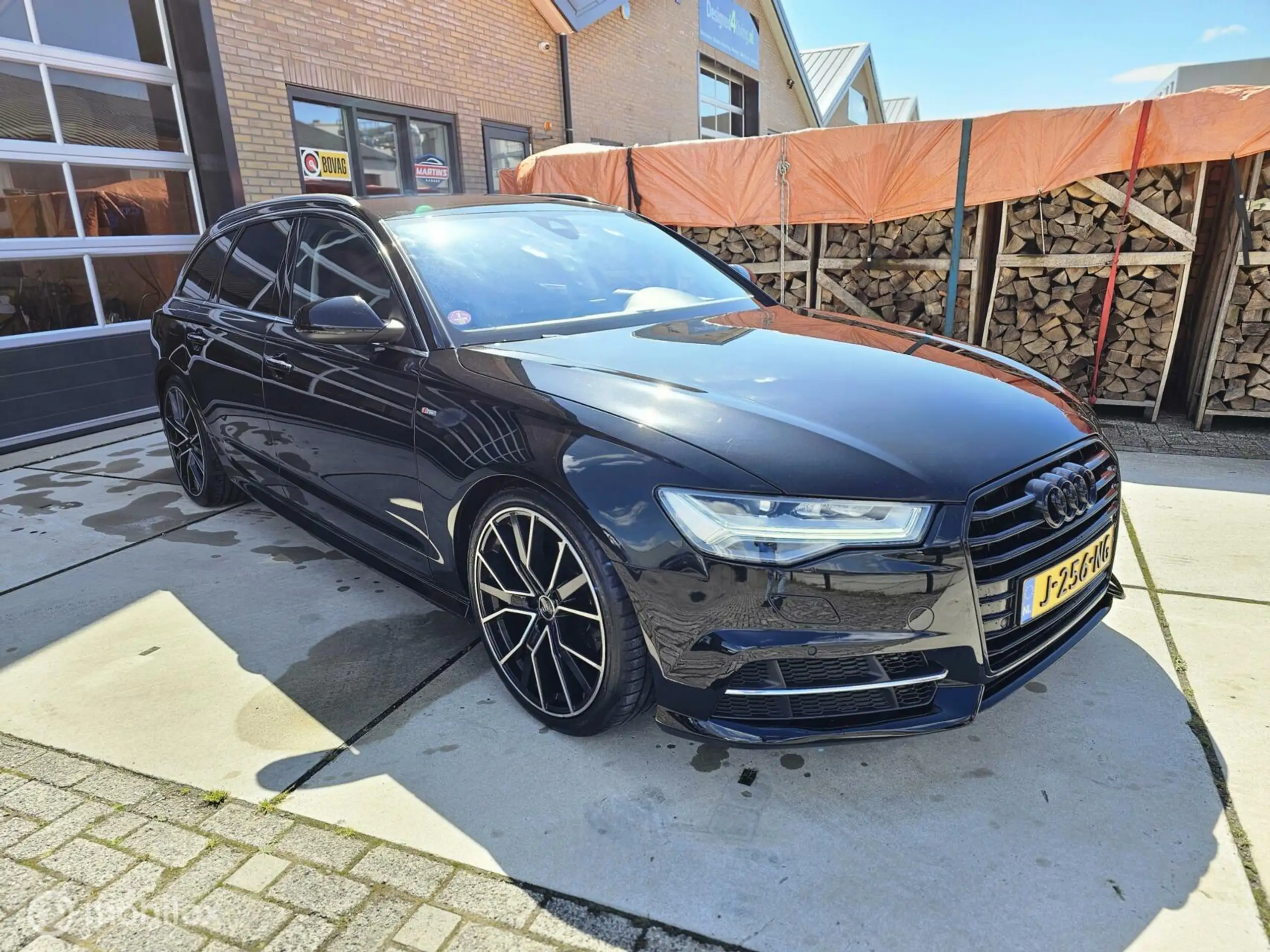 Audi - A6