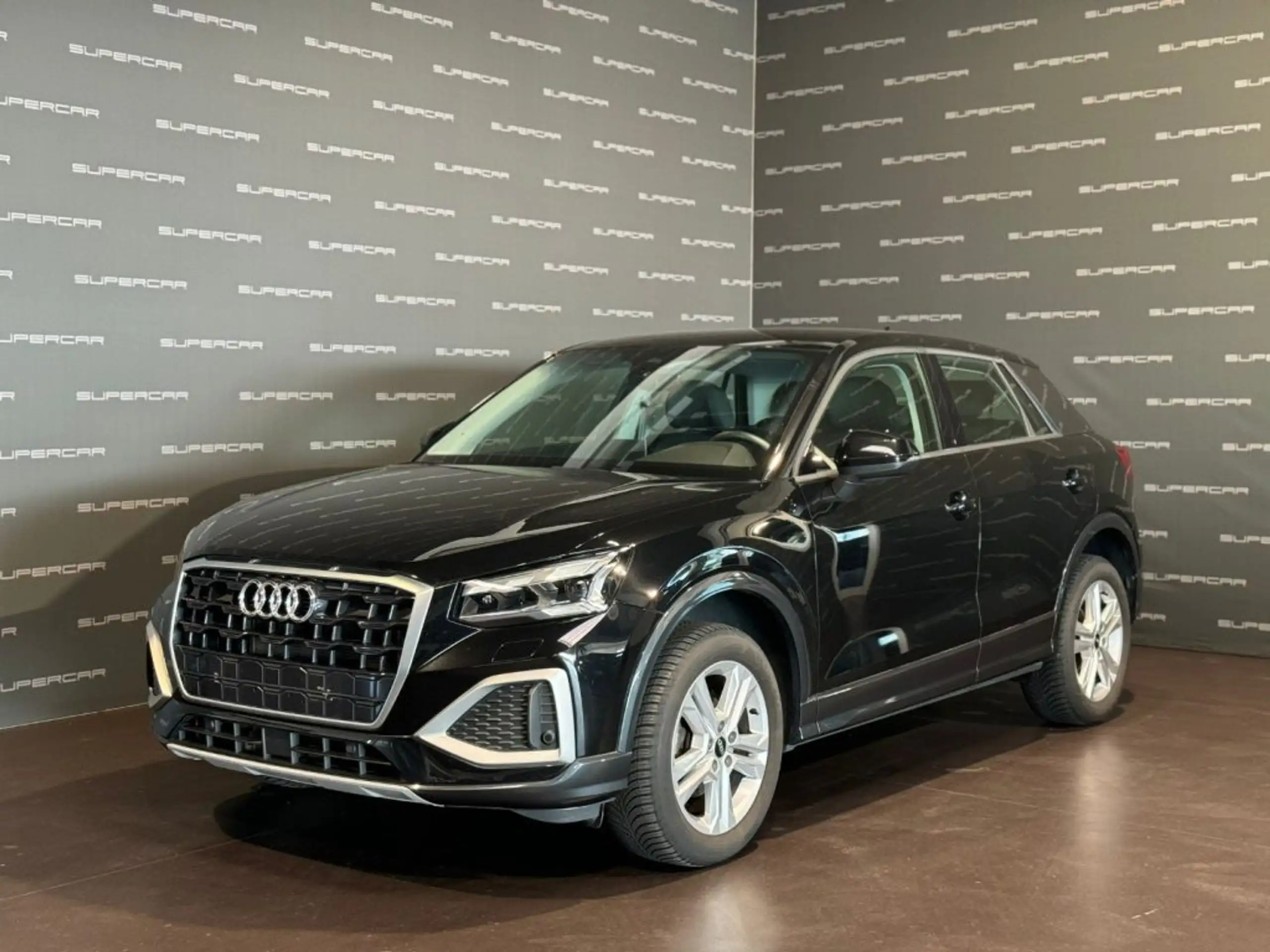 Audi - Q2