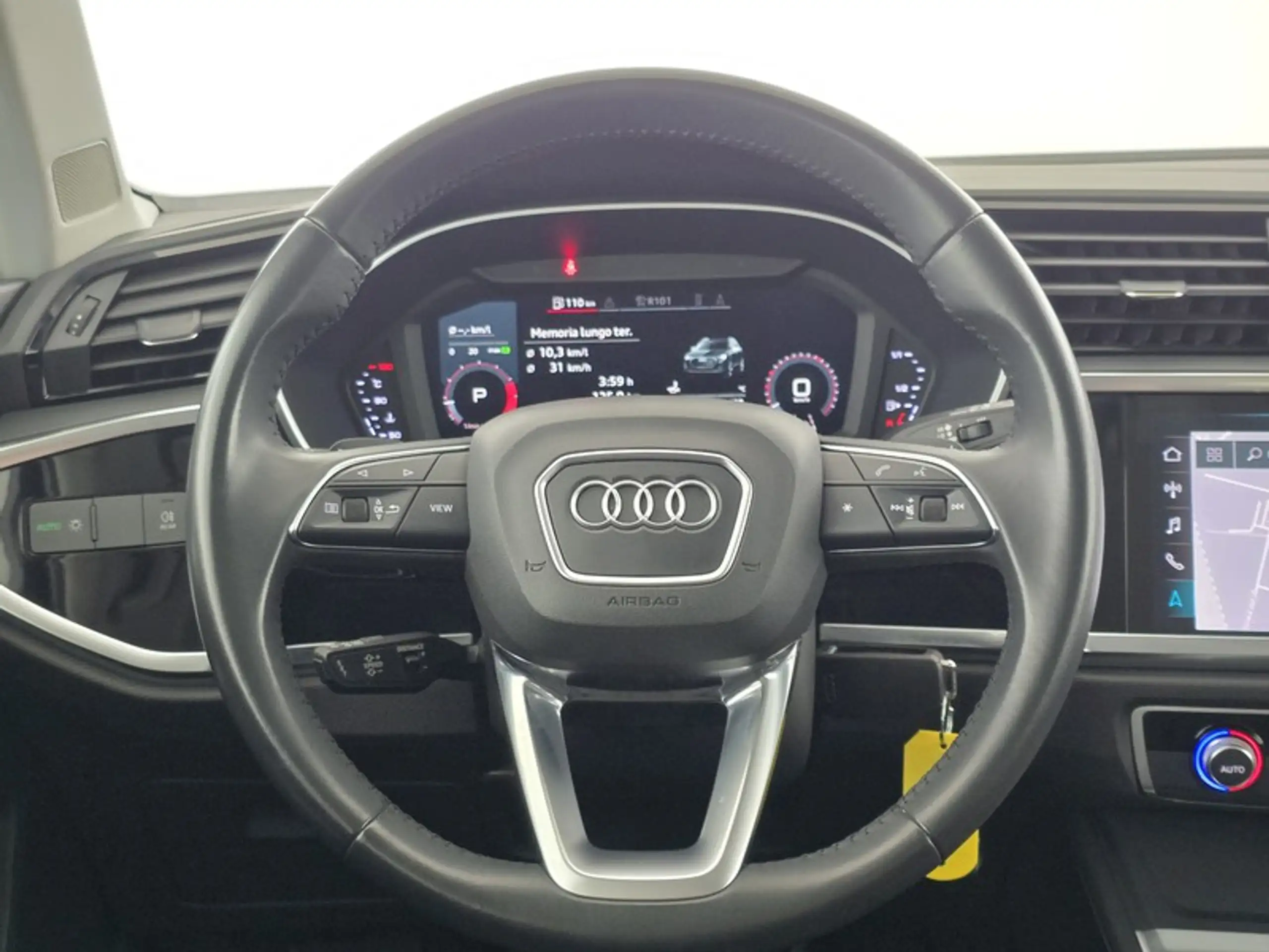 Audi - Q3