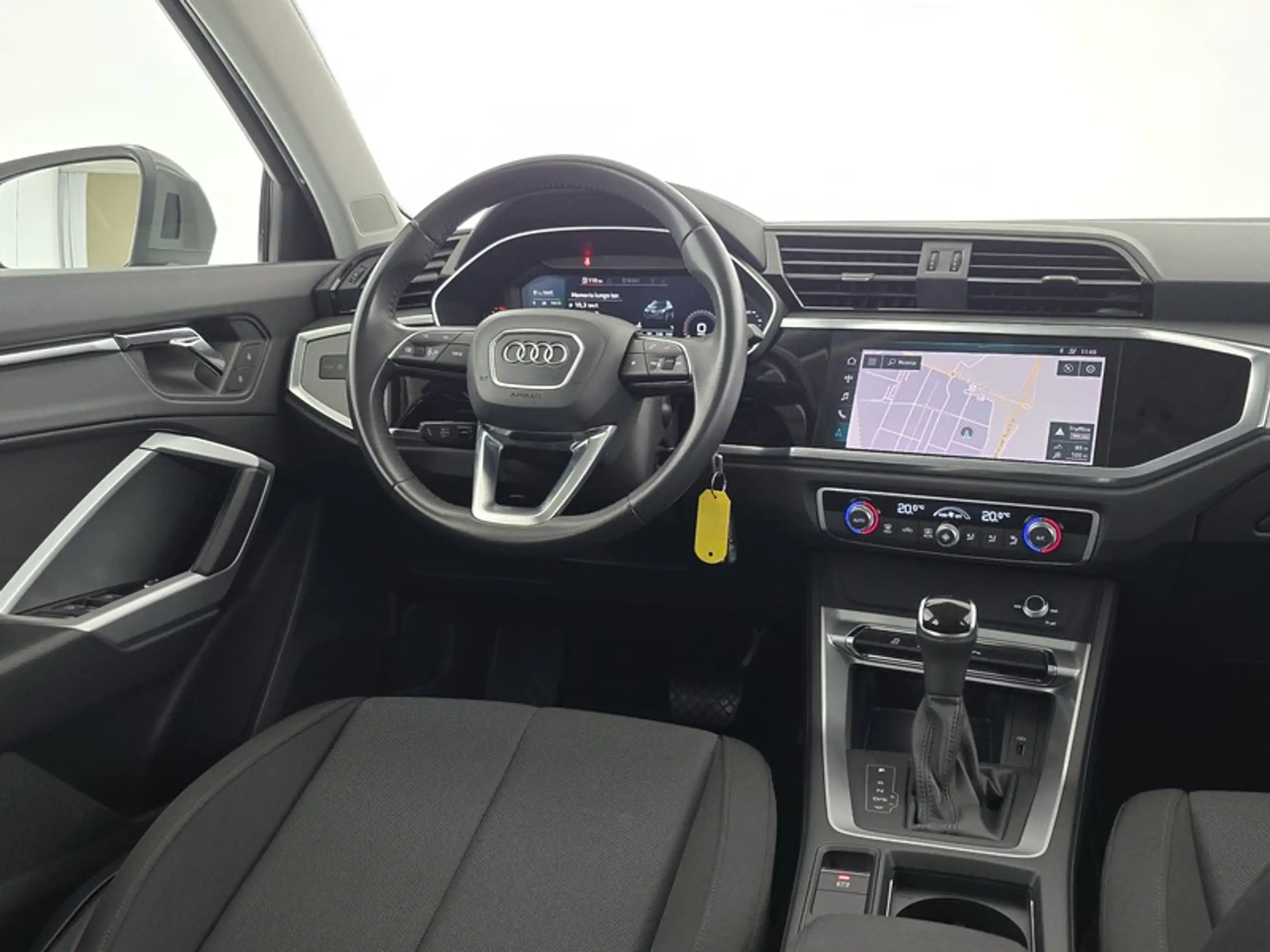 Audi - Q3