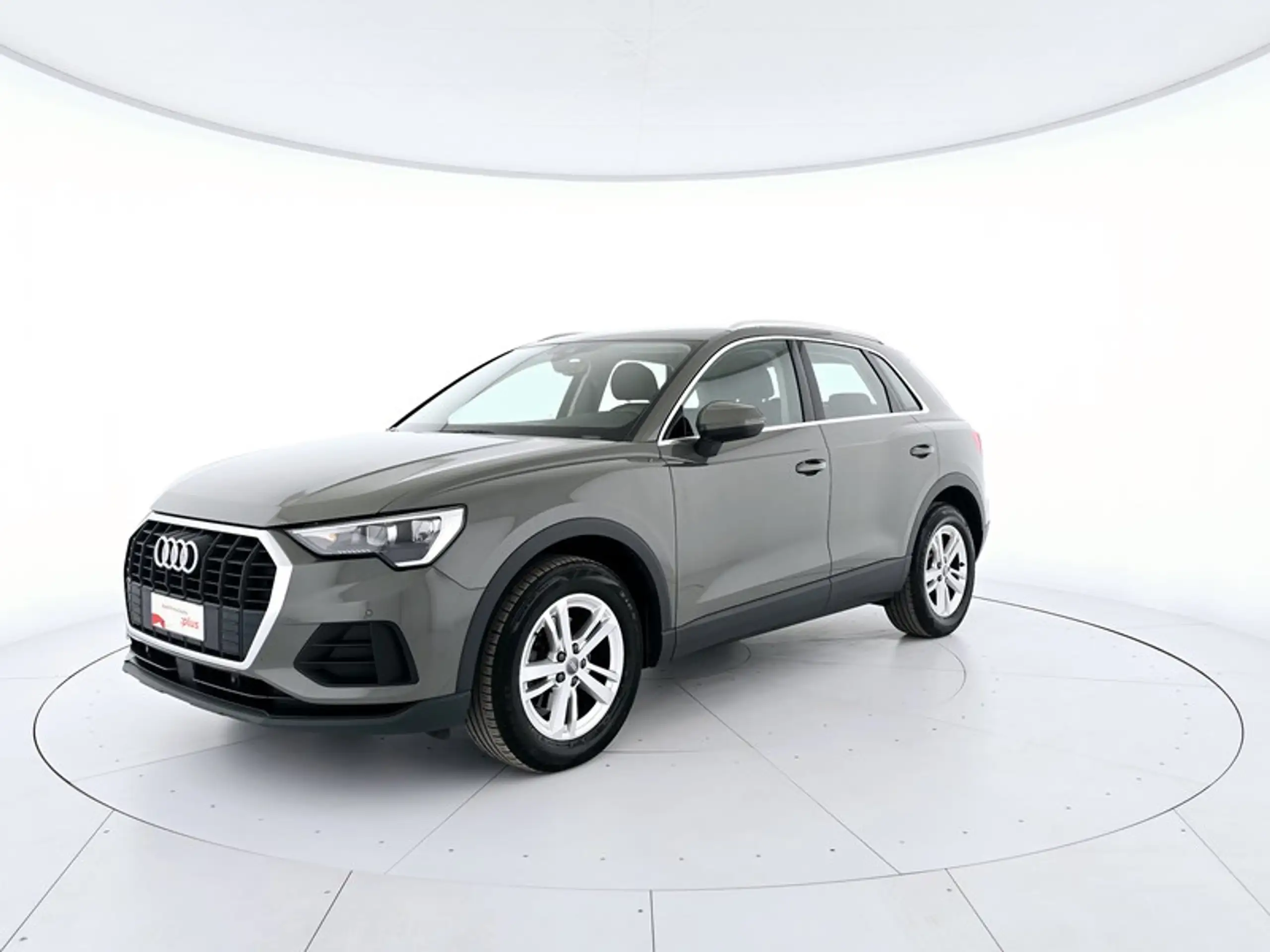 Audi - Q3