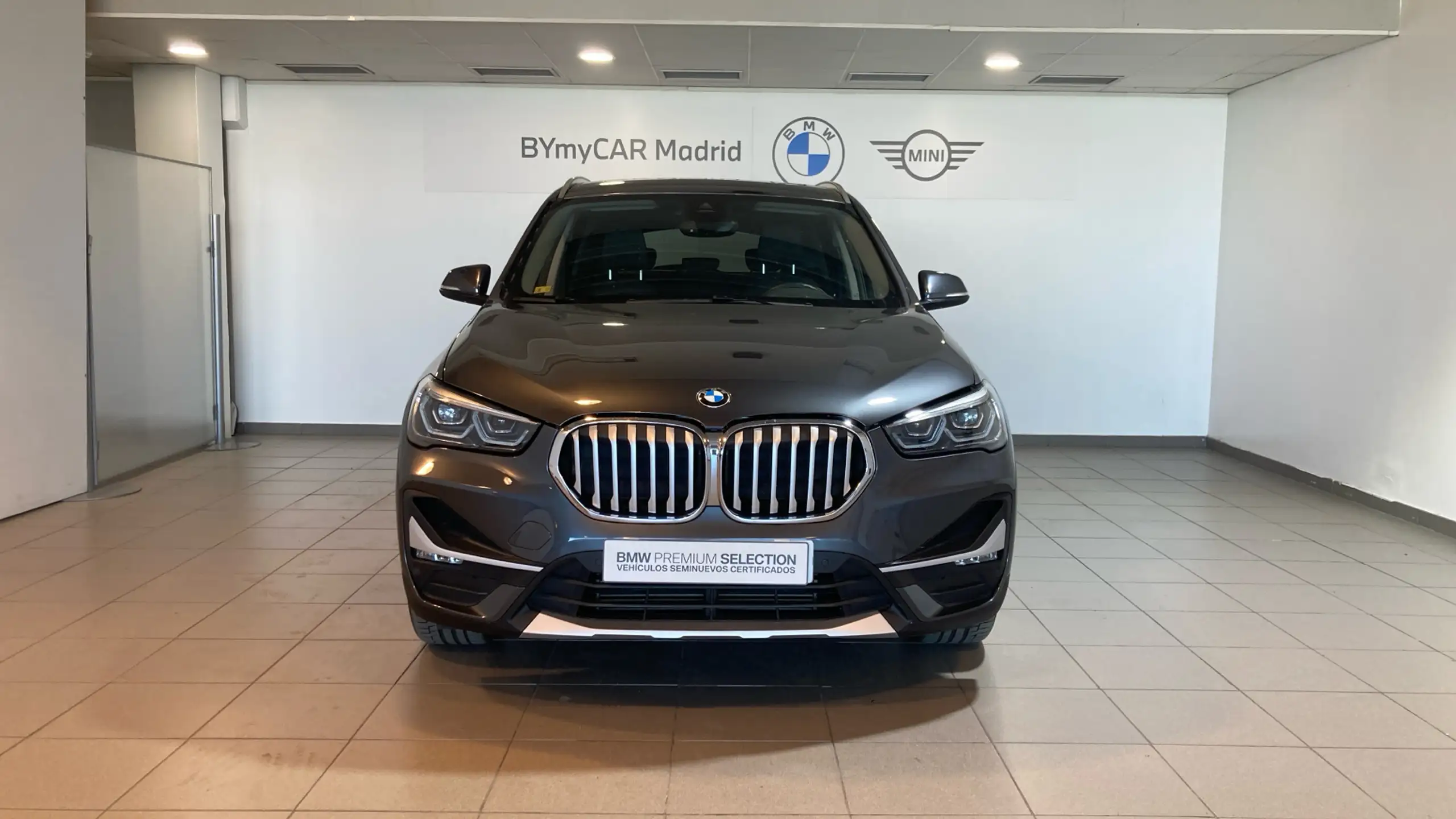 BMW - X1