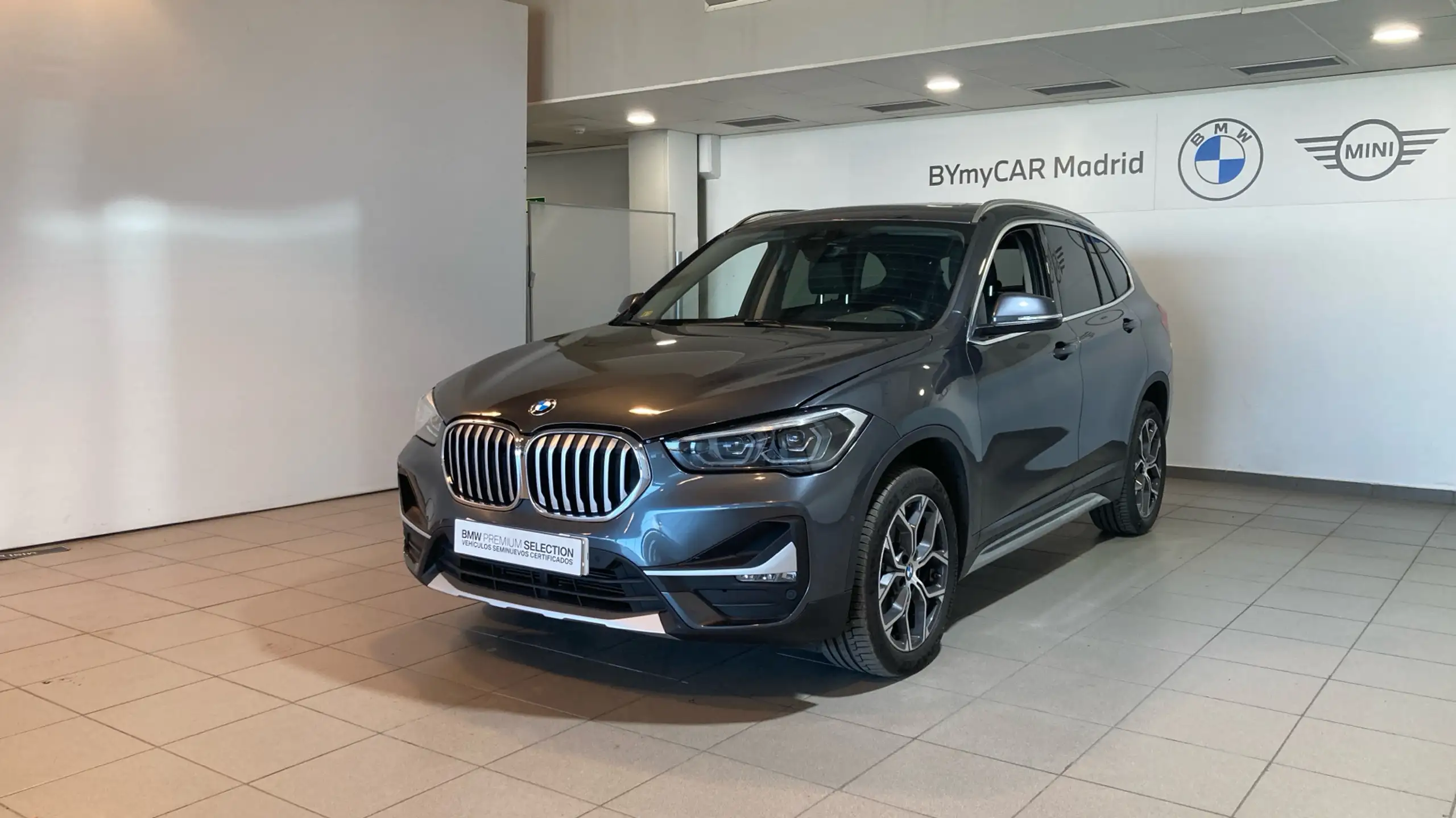 BMW - X1